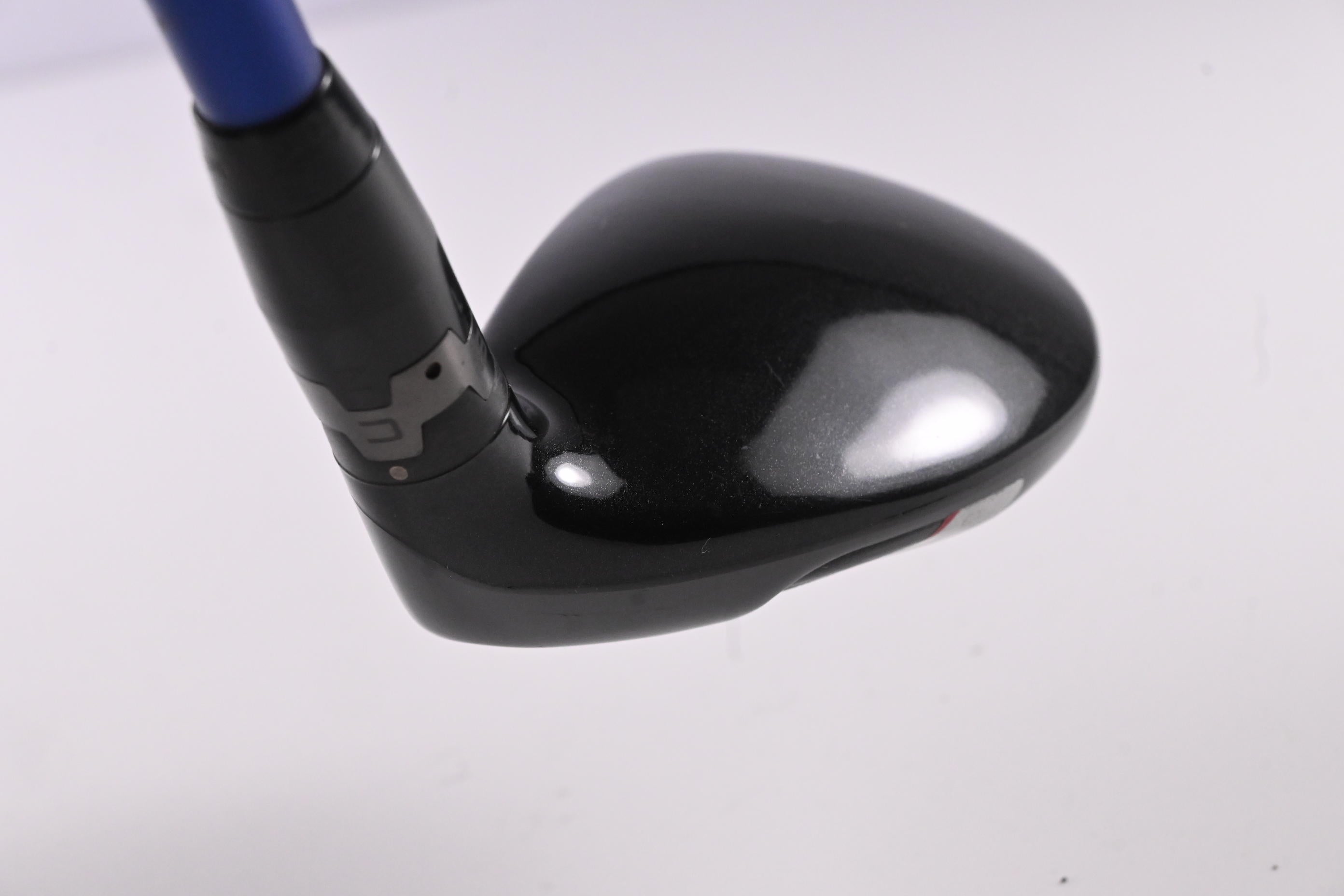 Titleist 913H #3 Hybrid / 21 Degree / Stiff Flex Diamana S+ 82 Shaft