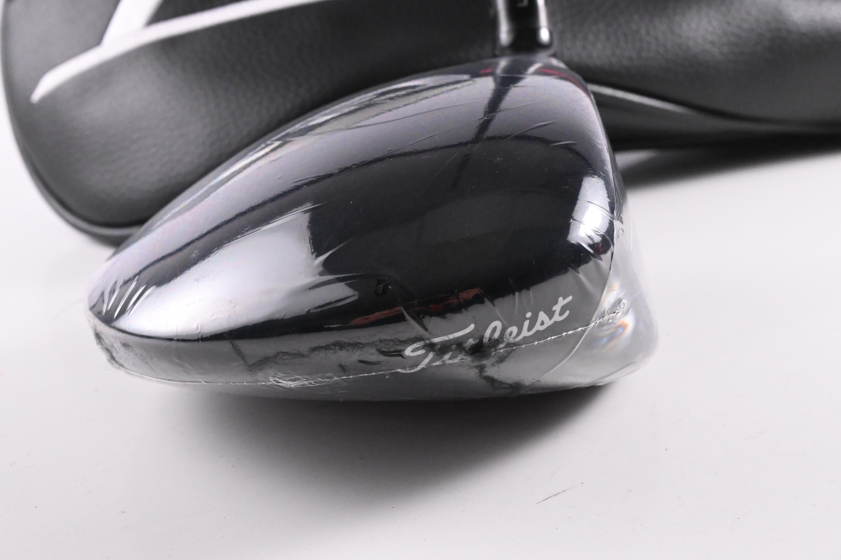 Titleist GT2 Driver / 10 degree / Stiff Flex HZRDUS Gen5 Black 60 Shaft