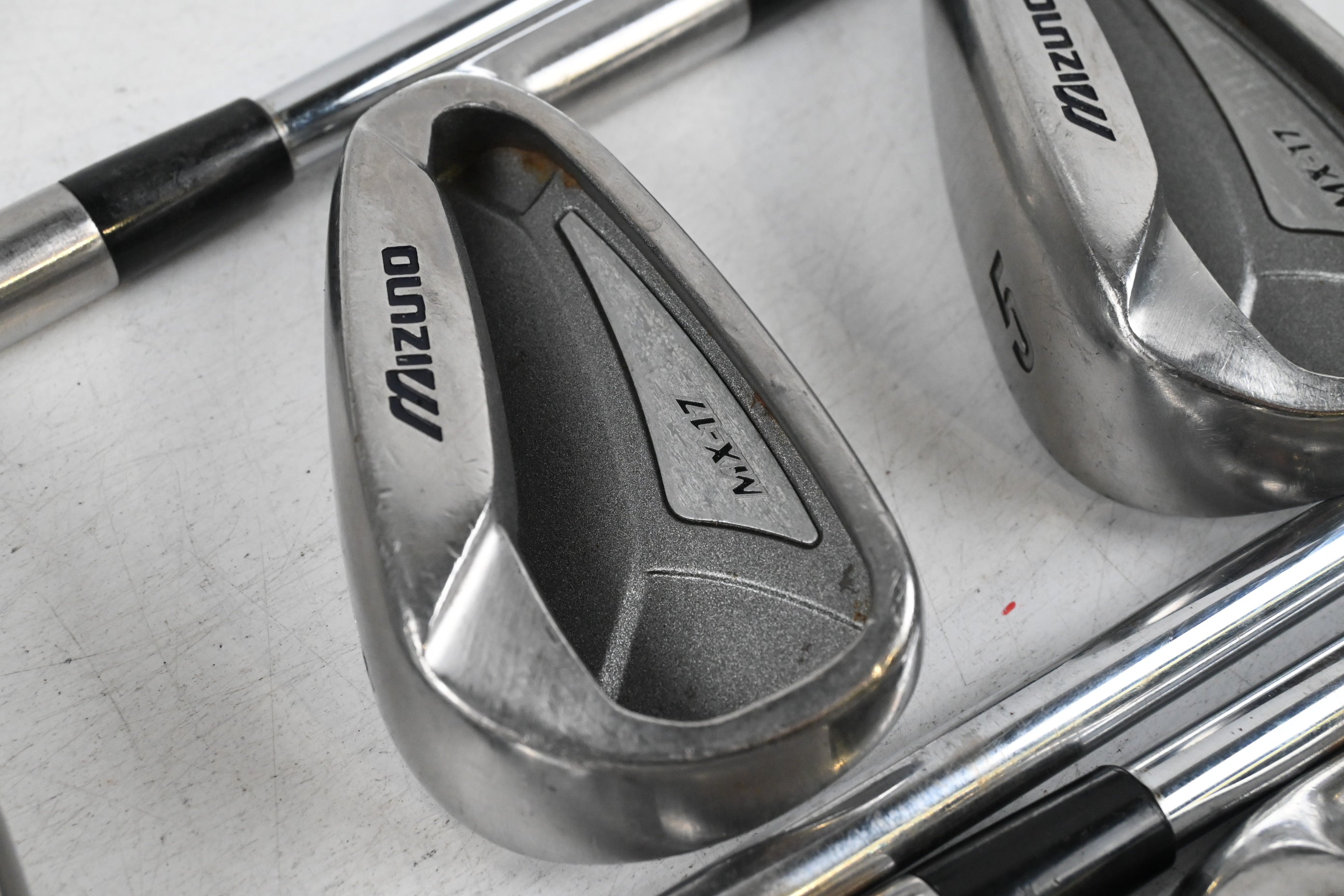 Mizuno MX-17 Irons / 3-9i / Regular Flex Mizuno Dynaflex Shafts