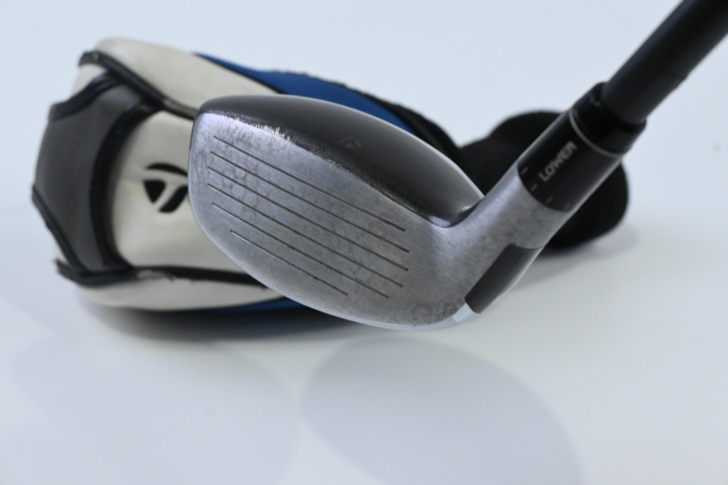 Taylormade SLDR #3 Hybrid / 19 Degree / Stiff Flex Fujikura Speeder 82 Shaft