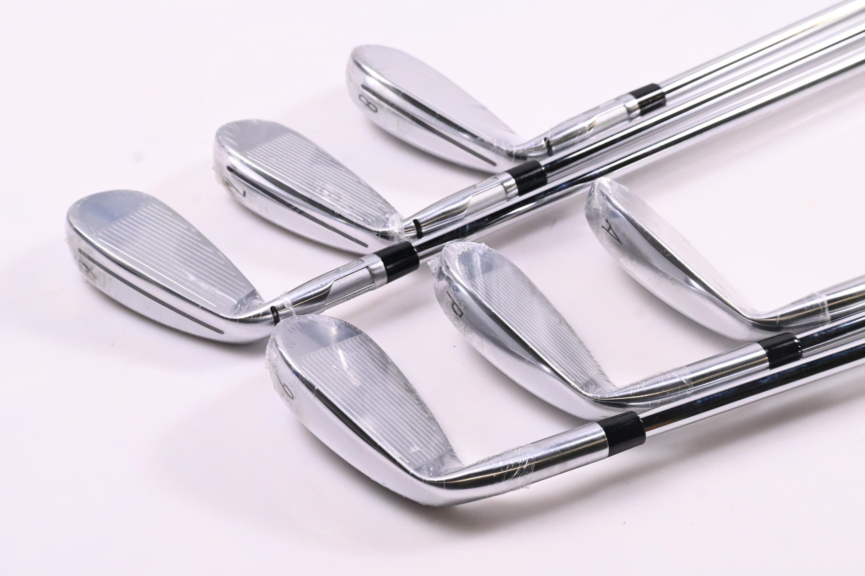 Taylormade Qi Max HL Irons / 6-PW+GW / Regular Flex Project X Red 100 Shafts