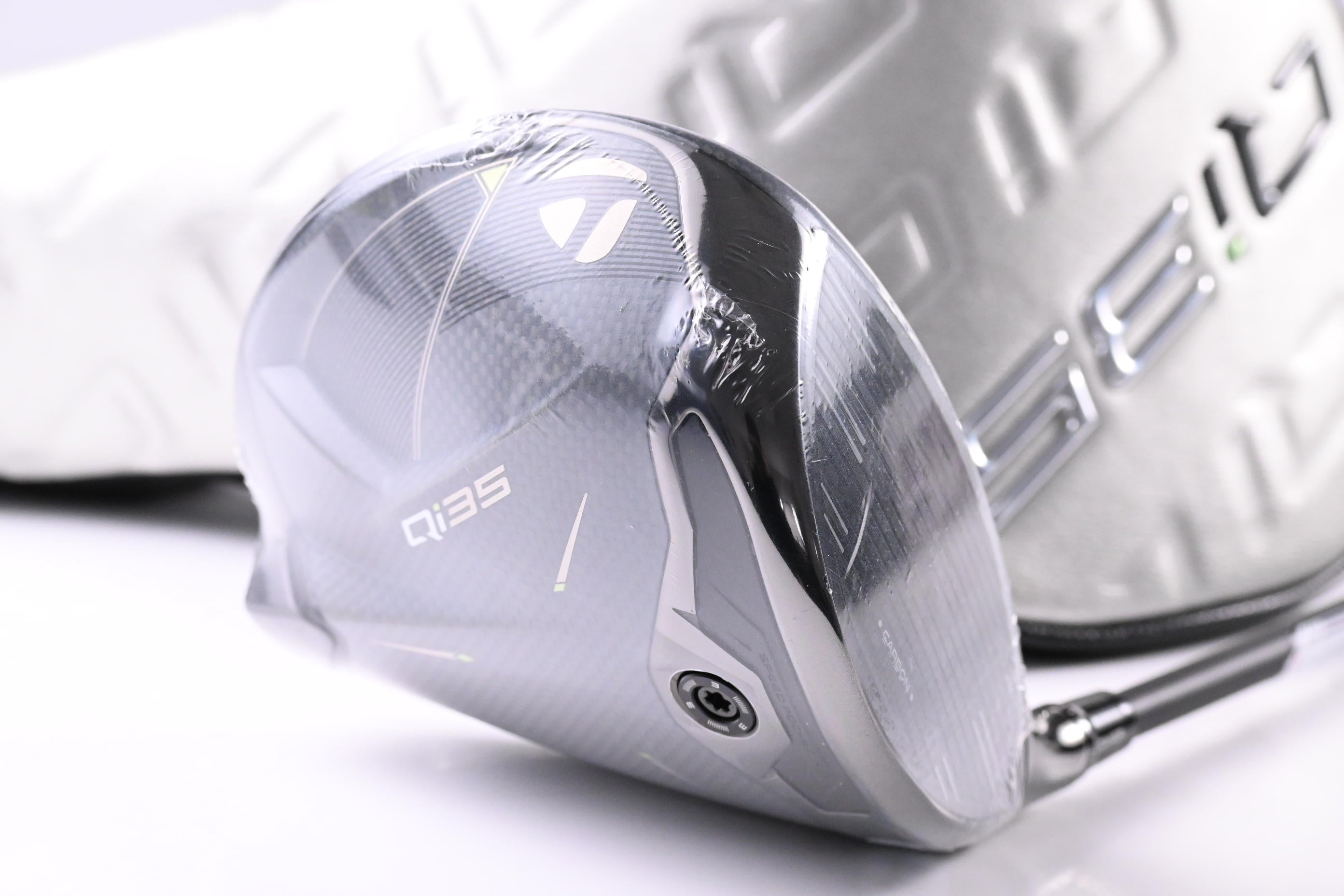 Taylormade Qi35 Driver / 10.5 Degree / Regular Flex Ventus Blue 5 Shaft