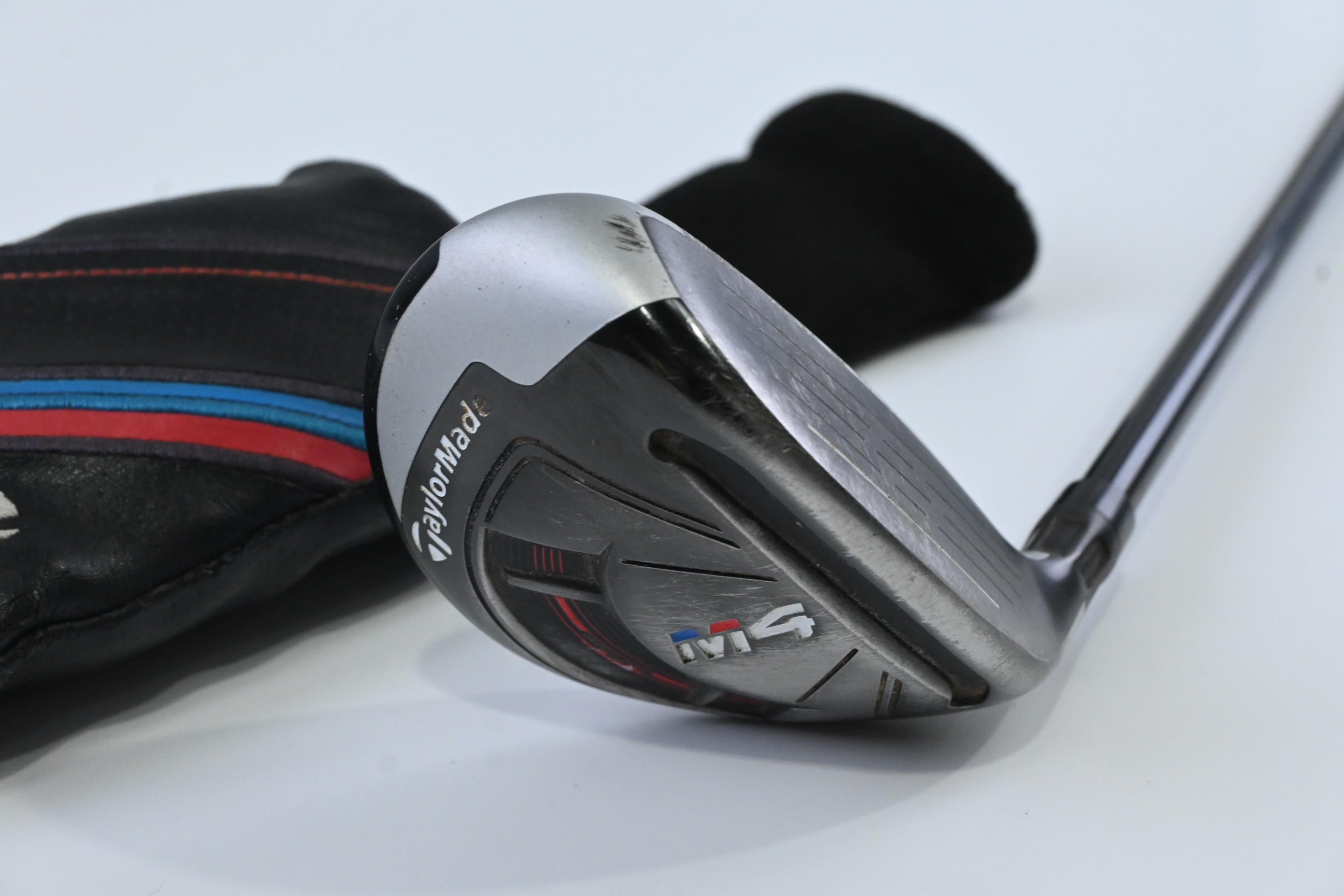 Taylormade M4 #3 Hybrid / 19 Degree / Regular Flex Fujikura Atmos Red 6