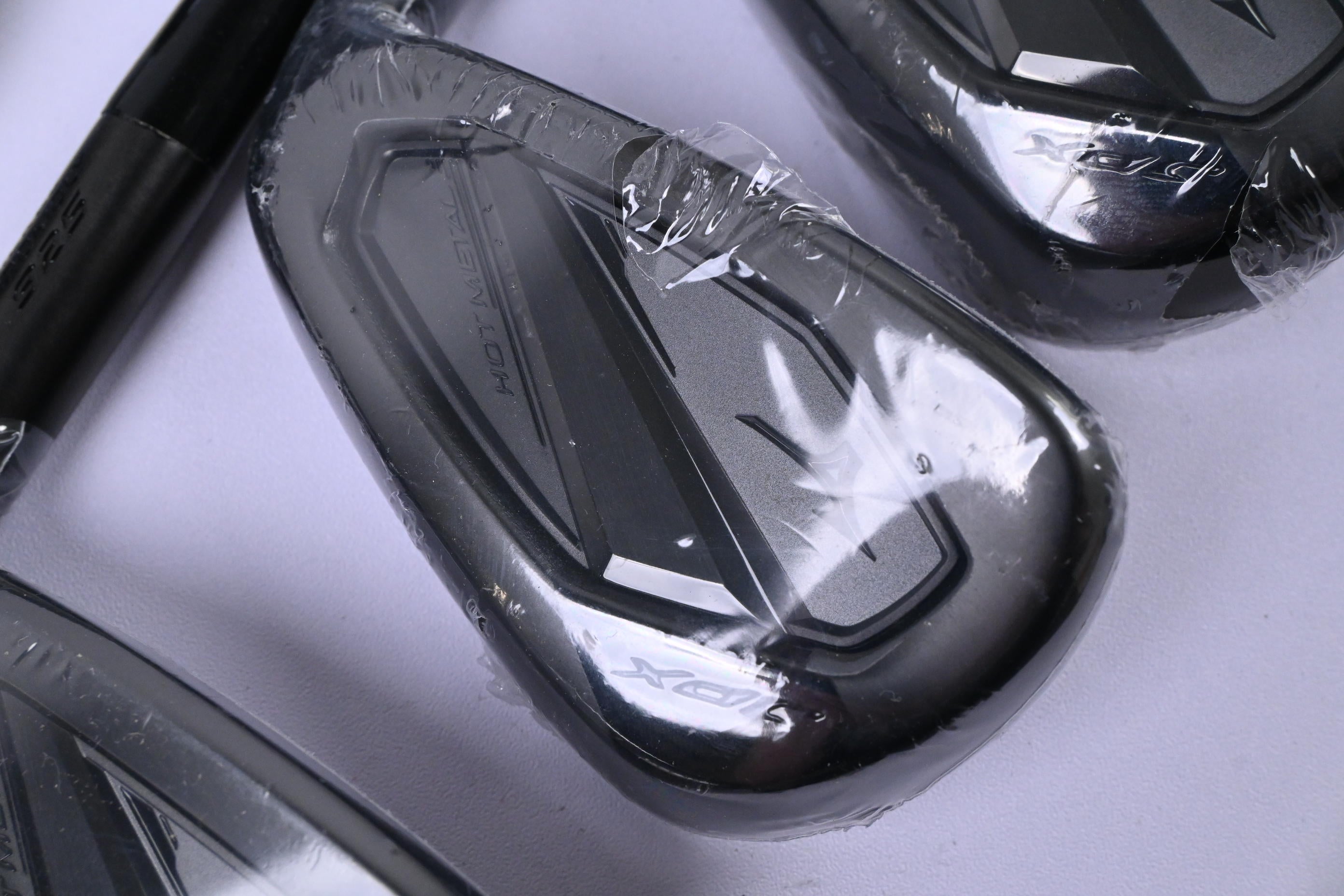 Mizuno JPX 925 Hot Metal Irons / 5-PW+GW / Regular Flex MMT 65 Shafts