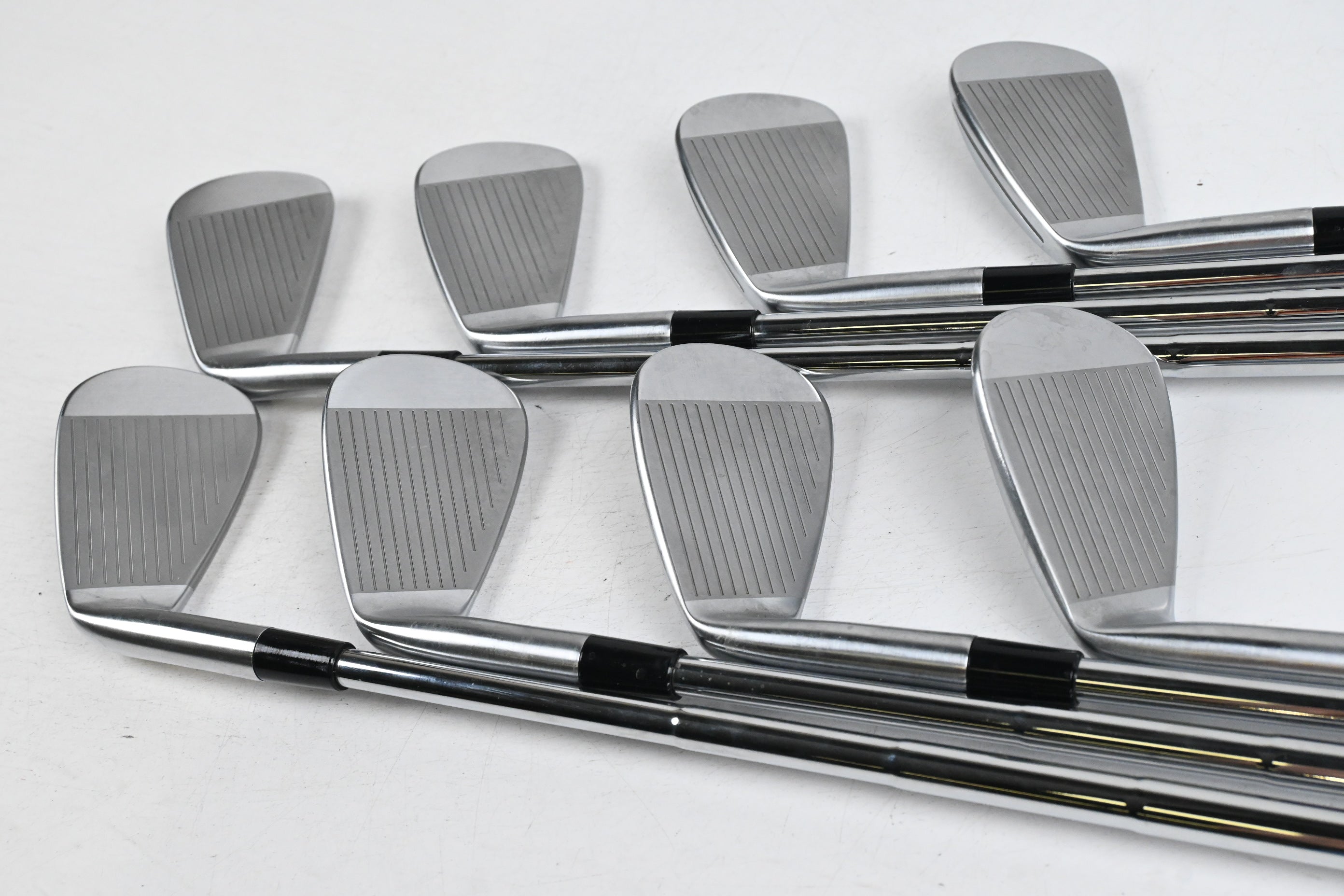 Taylormade P770 2024 Irons / 4-PW+GW / X-Flex Dynamic Gold Mid 115 X100 Shafts
