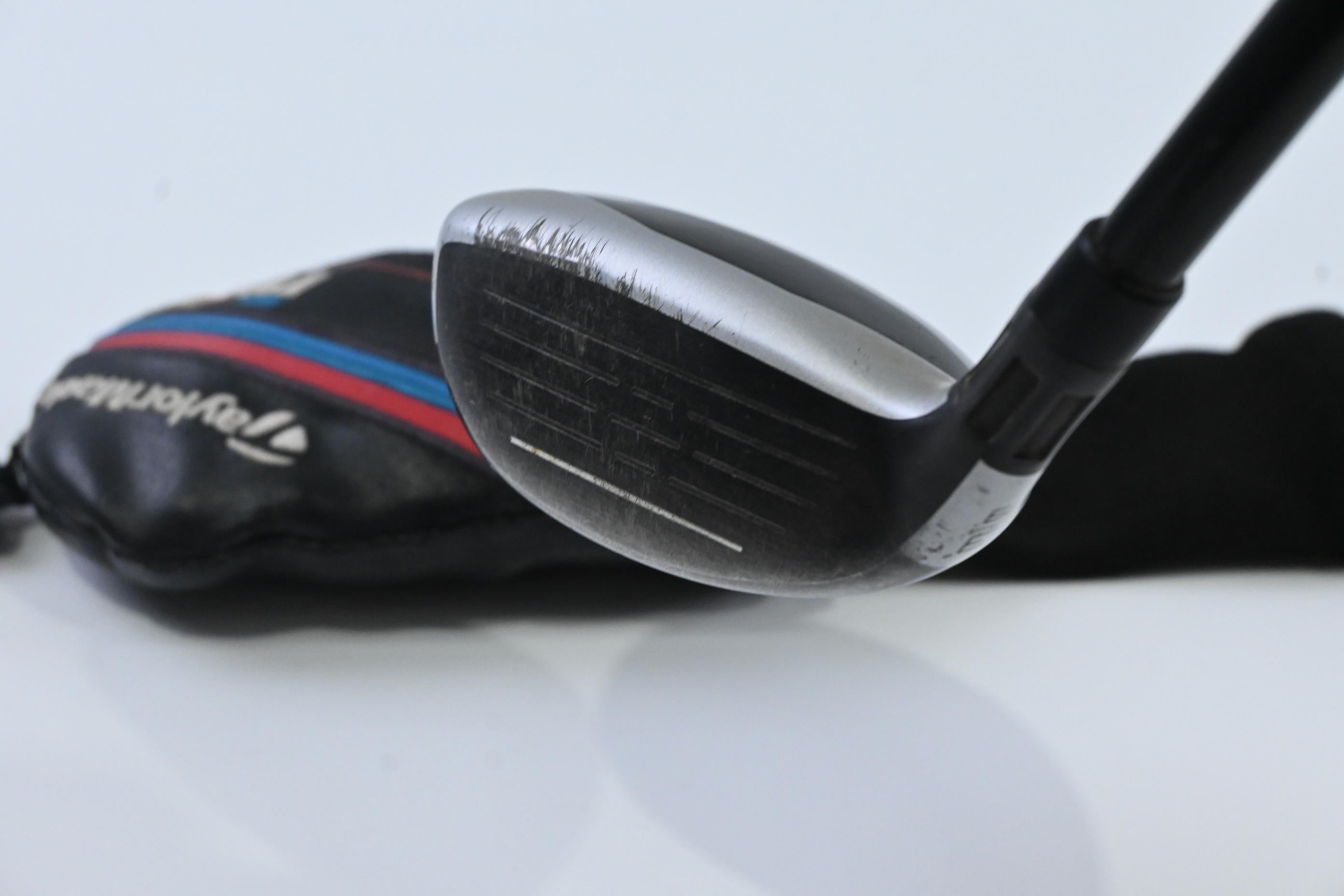 Taylormade M4 #3 Hybrid / 19 Degree / Regular Flex Fujikura Atmos Red 6