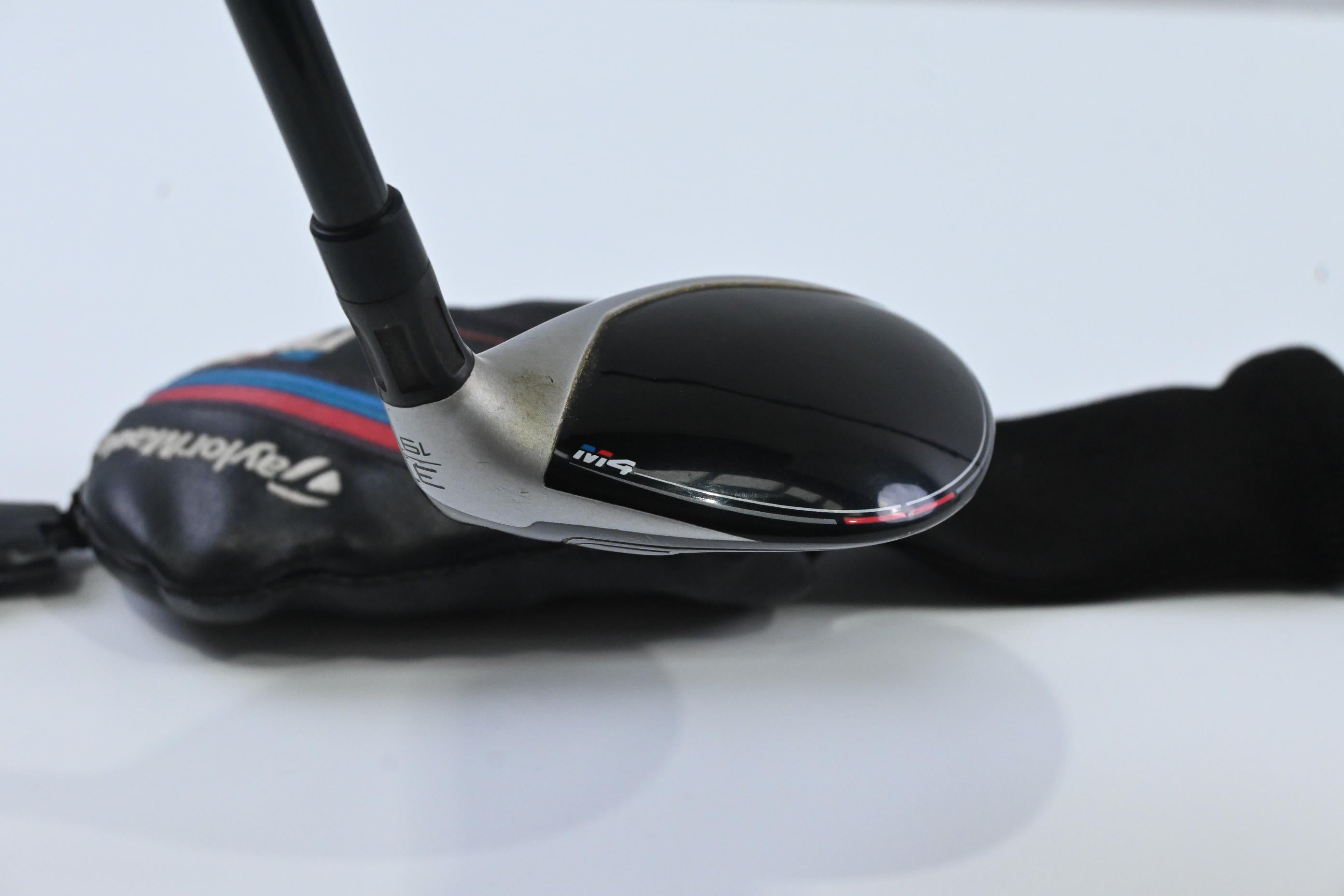 Taylormade M4 #3 Hybrid / 19 Degree / Regular Flex Fujikura Atmos Red 6