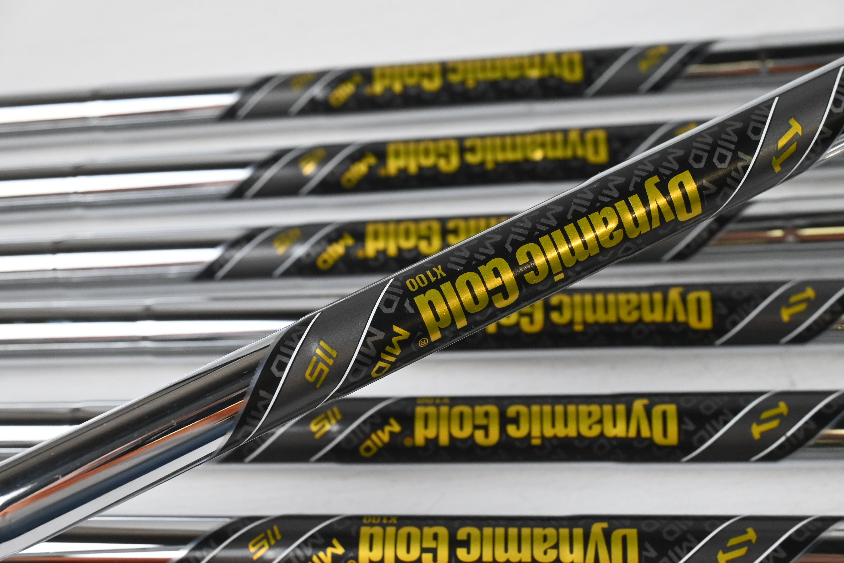 Taylormade P770 2024 Irons / 4-PW+GW / X-Flex Dynamic Gold Mid 115 X100 Shafts