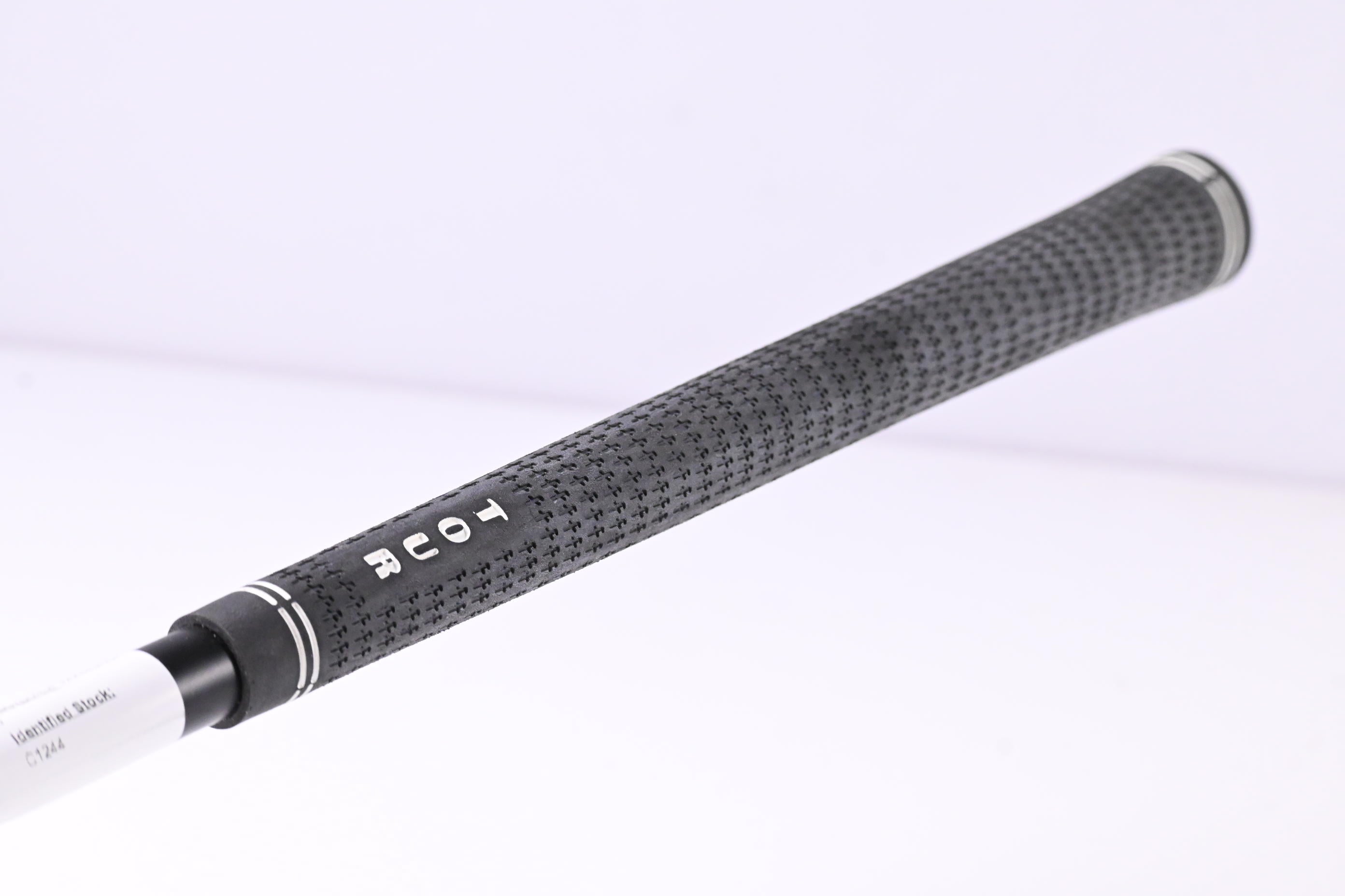 Titleist 915 D2 Driver / 10.5 Degree / Regular Flex SK Fiber Hypersonic Shaft