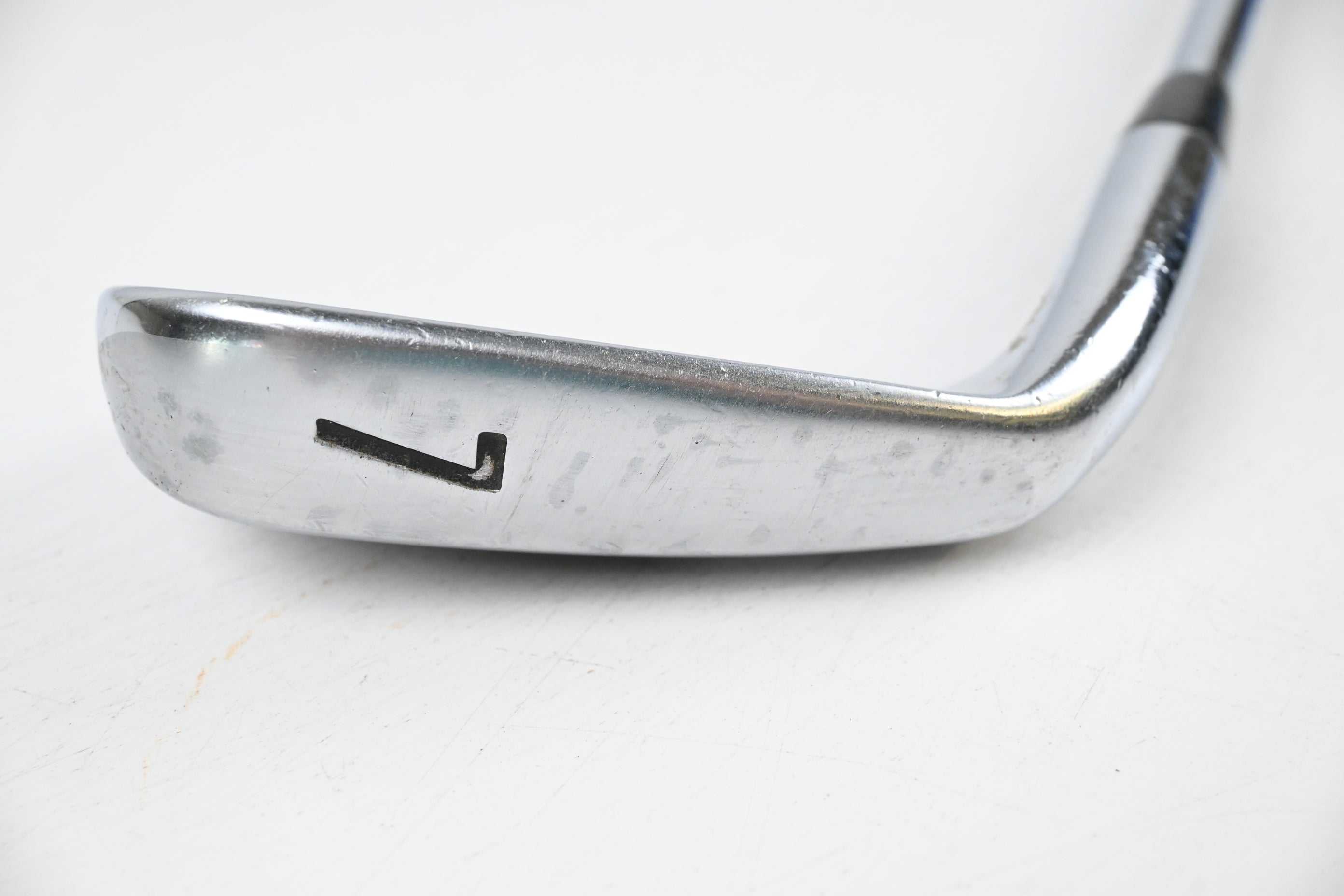 Titleist 712 AP2 #7 Iron / Stiff Flex Dynamic Gold SL S300 Steel Shaft