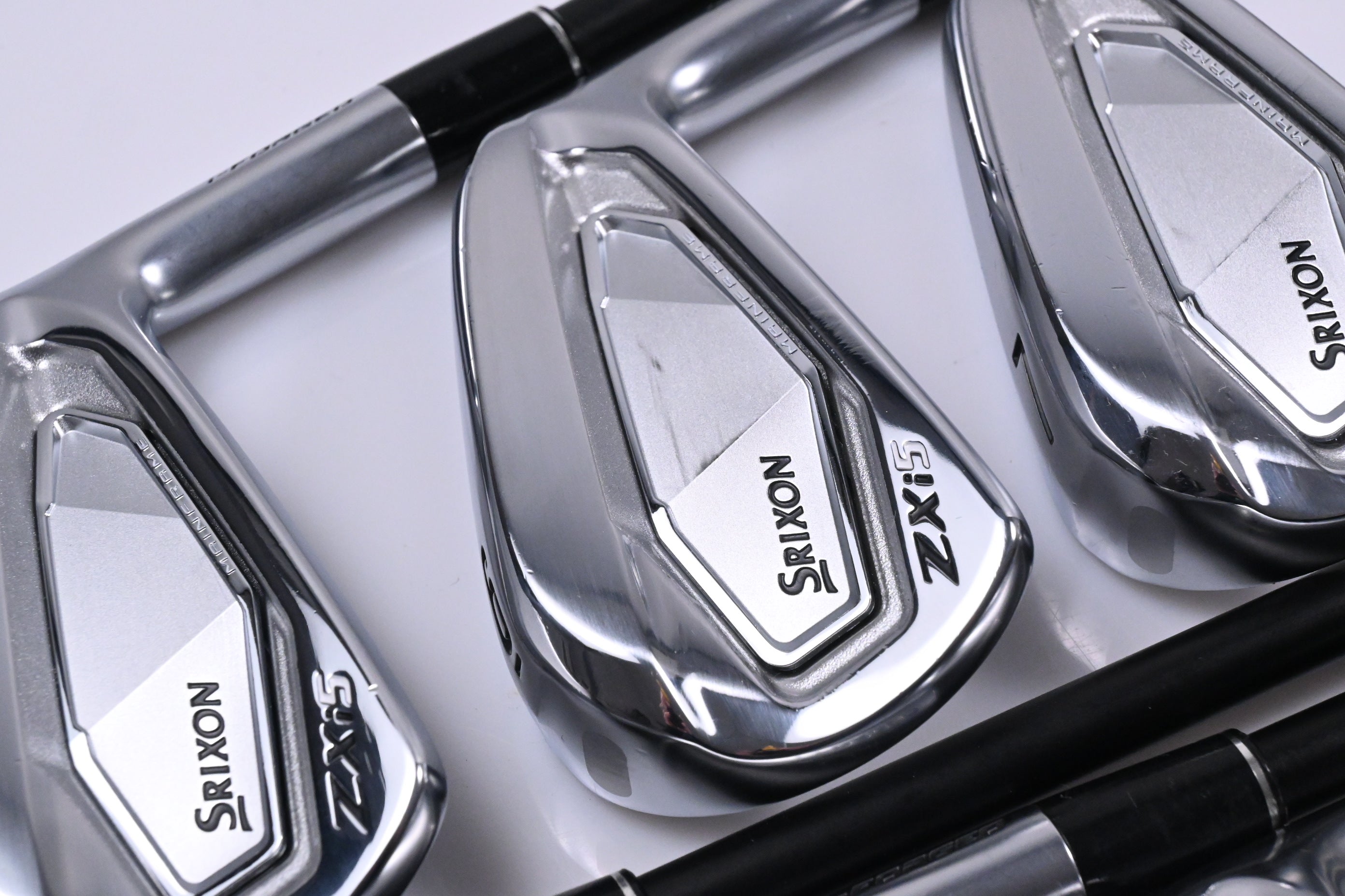 Srixon ZXi5 Irons / 5-PW+AW / Regular Flex KBS TGI 60 Shafts