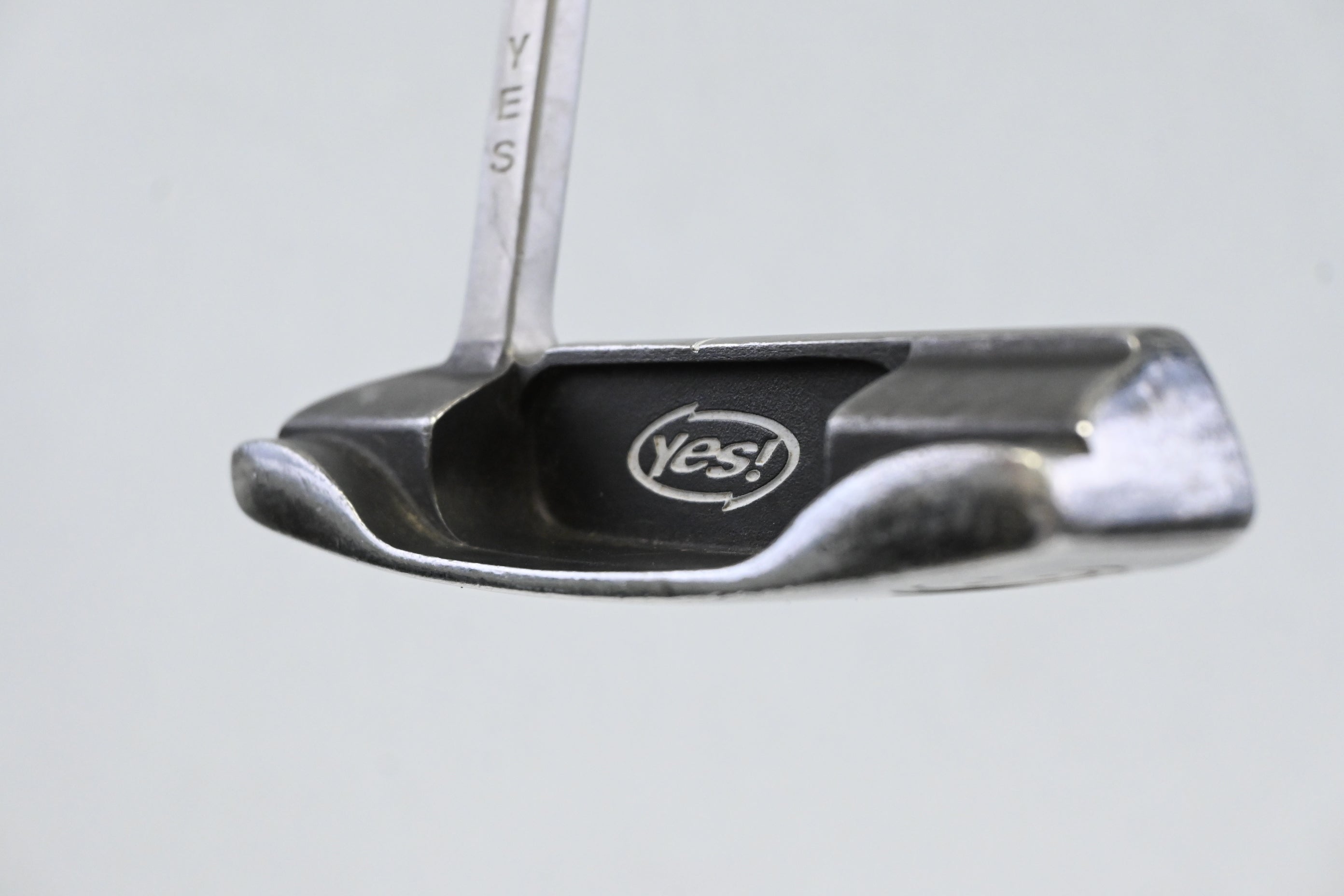 Yes! C-Groove Dianna Putter / 34 Inch