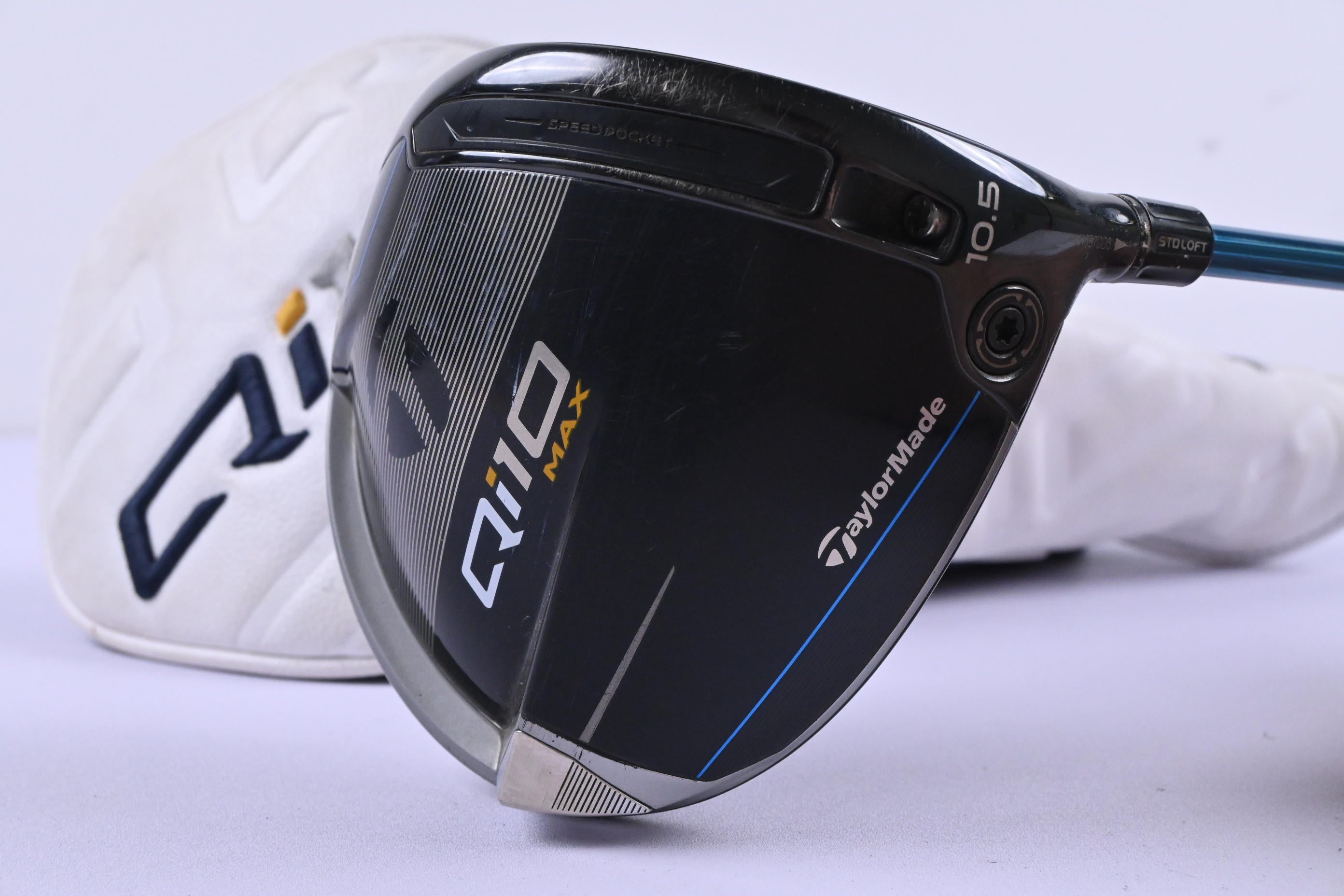 Taylormade SIM2 Max D Driver / 10.5 Degree / Stiff Flex Kuro Kage 60 Shaft