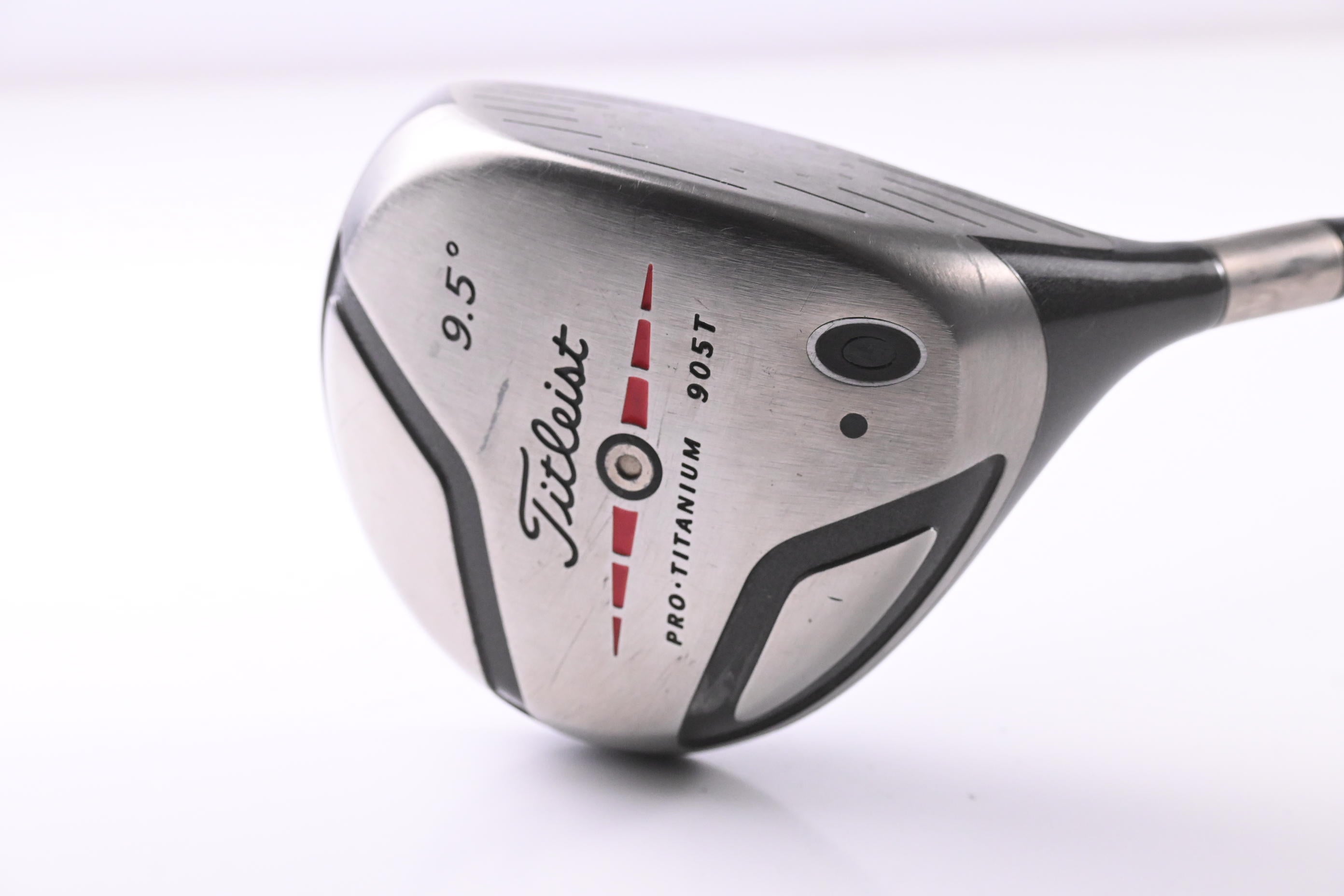 Titleist 905 T Driver / 9.5 Degree / Regular Flex Aldila NV Green 65 Shaft