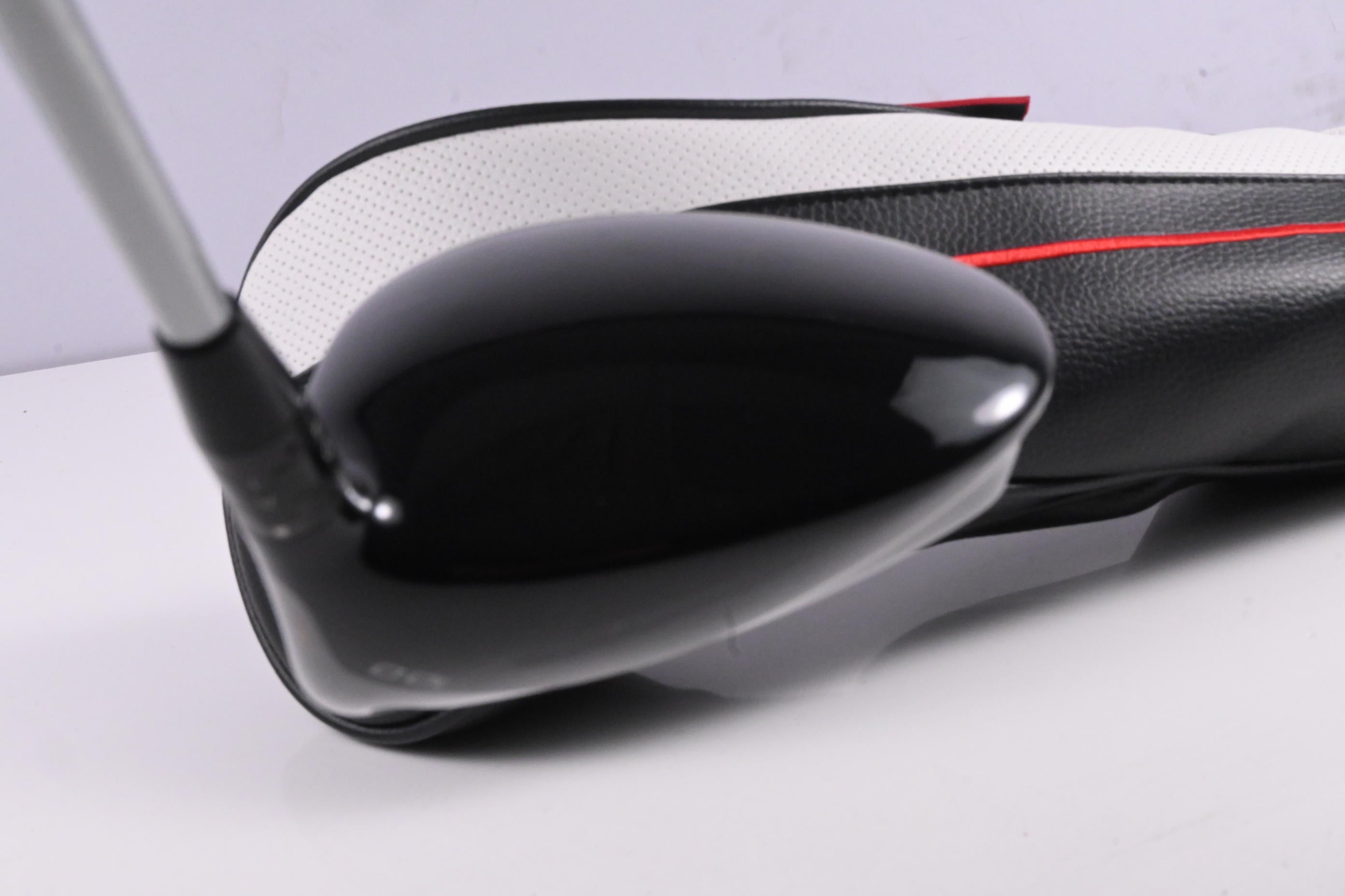 Titleist GT1 Driver / 10 Degree / Regular Flex Fujikura Air Speeder 40 Shaft