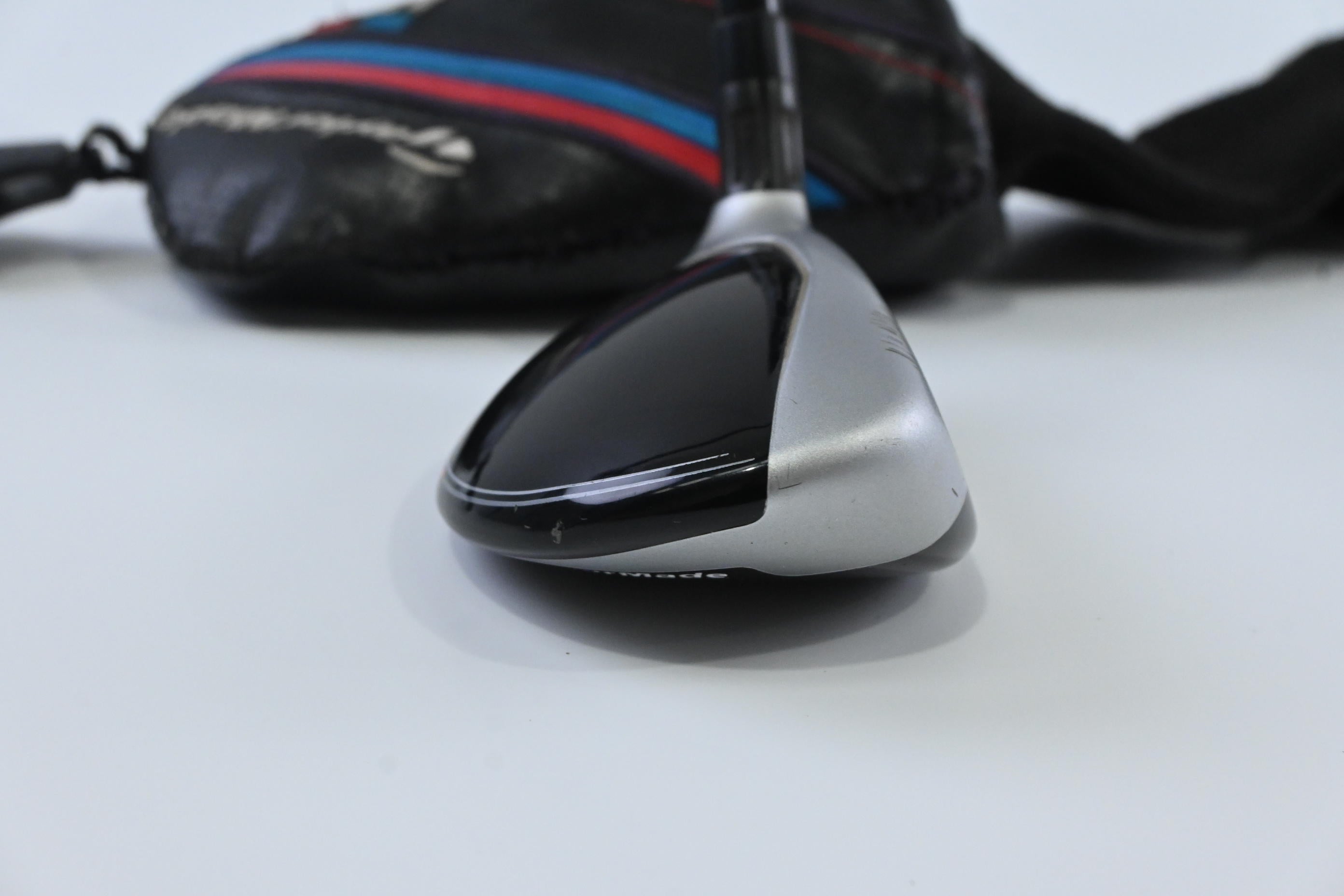 Taylormade M4 #4 Hybrid / 22 Degree / Regular Flex Fujikura Atmos Red 6