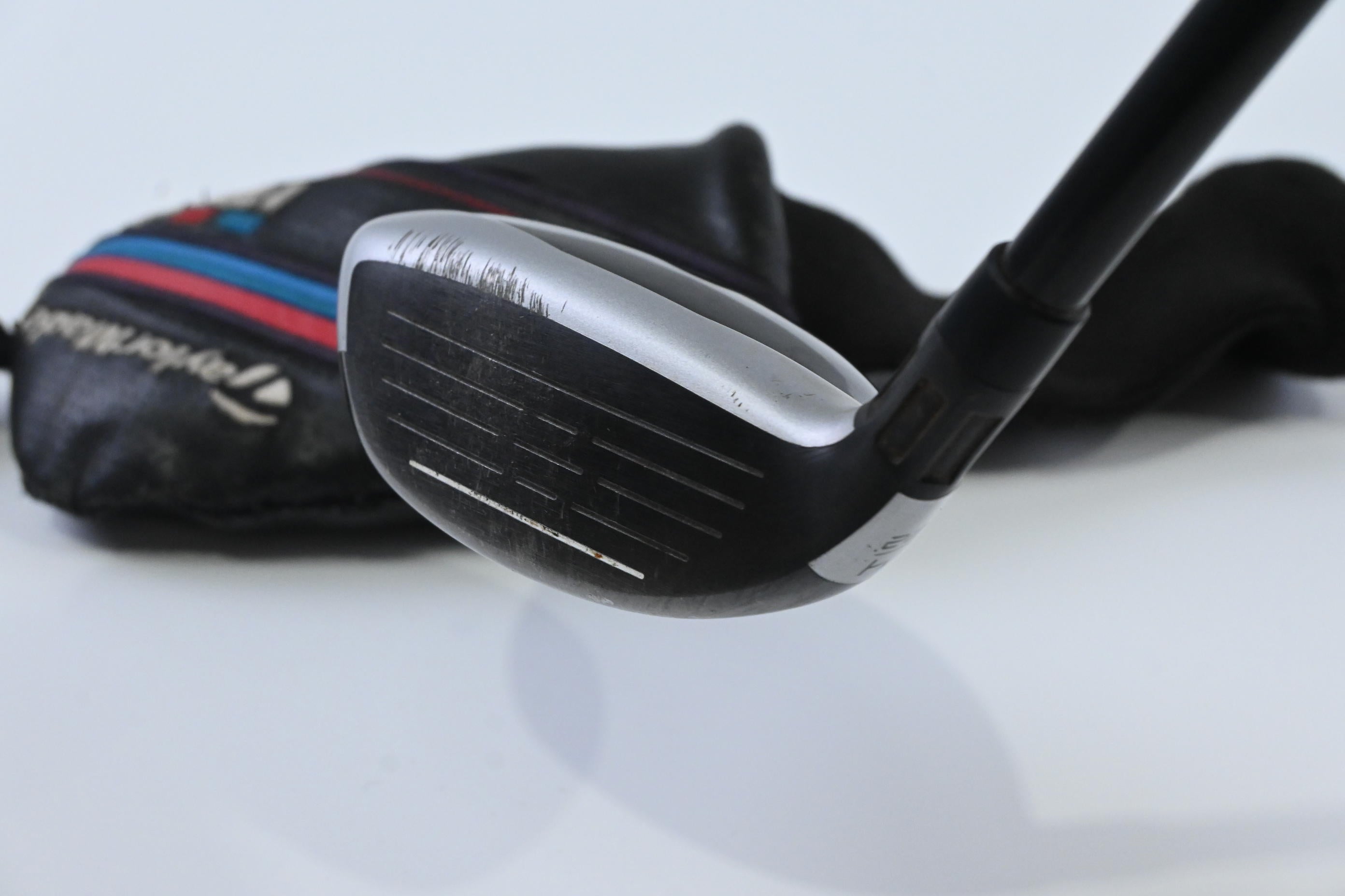 Taylormade M4 #4 Hybrid / 22 Degree / Regular Flex Fujikura Atmos Red 6
