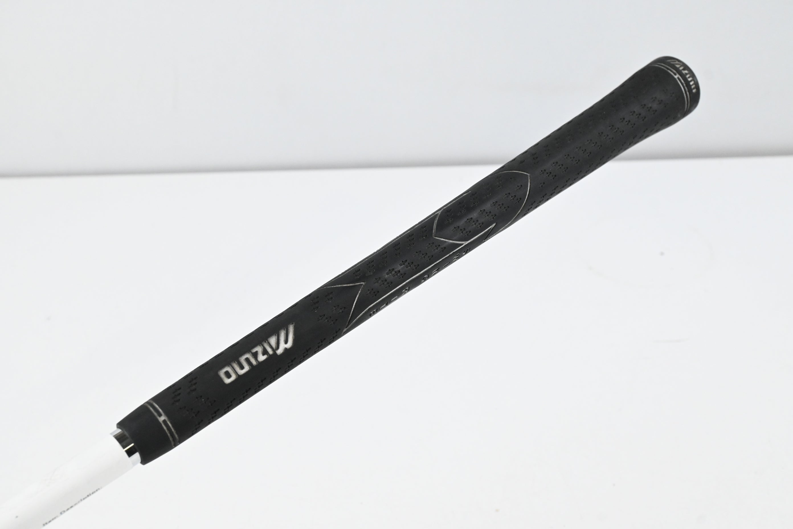 Mizuno MP-30 #6 Iron / Regular Flex Dynamic Gold R300 Steel Shaft
