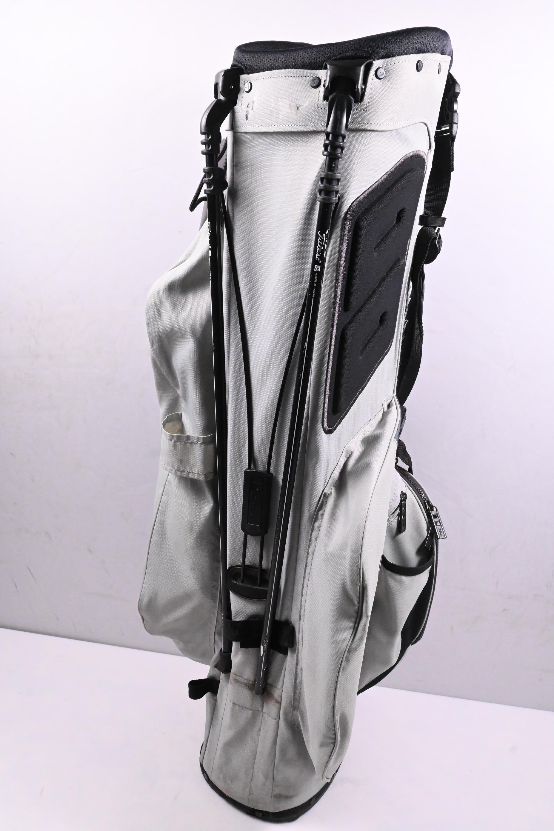 Titleist Players 4 Stand Bag / 4-Way Divider / Grey