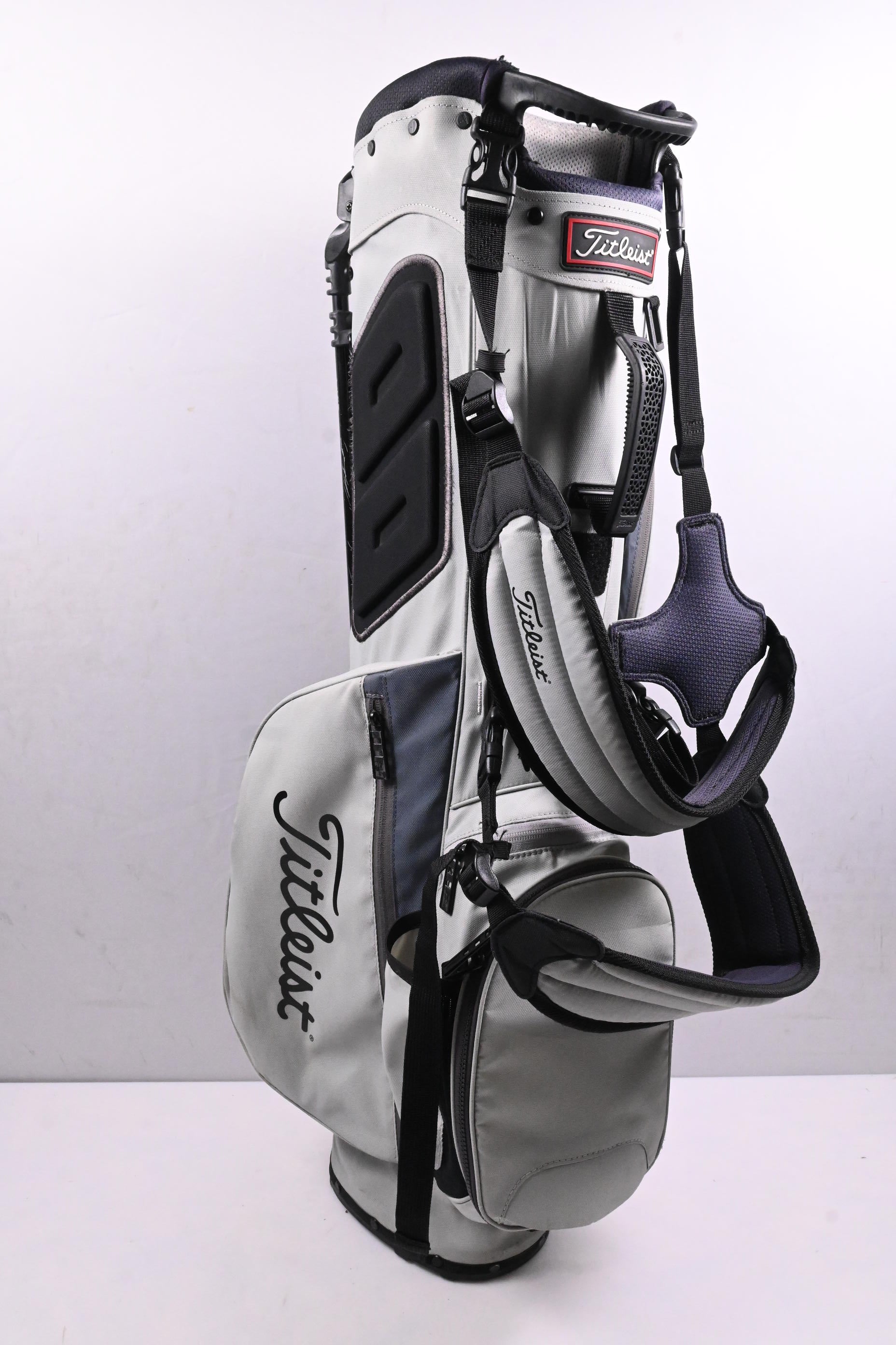 Titleist Players 4 Stand Bag / 4-Way Divider / Grey