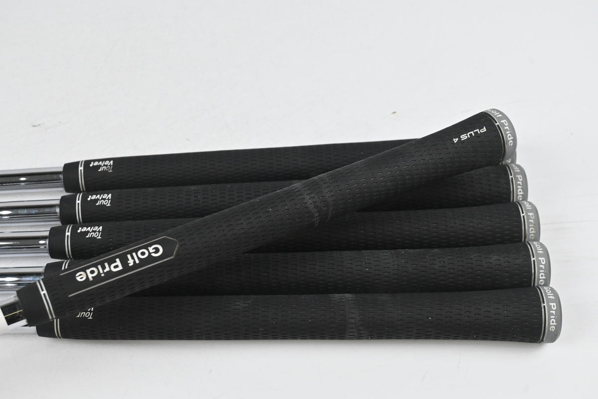Mizuno JPX 923 Forged Irons / 5-PW / Stiff Flex KBS $-Taper Lite 100 Shafts