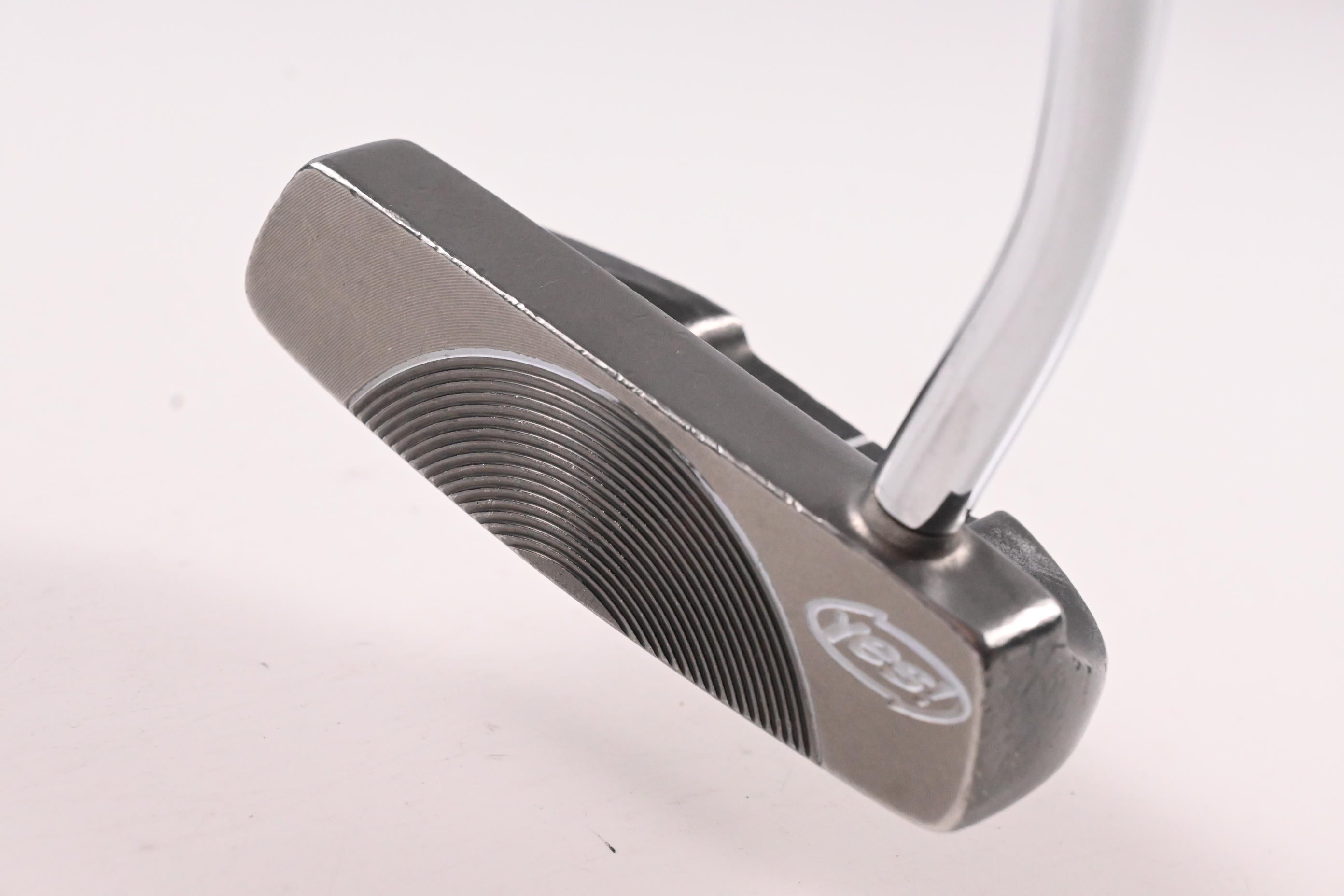 Yes! C-Groove Valerie Putter / 33 Inch