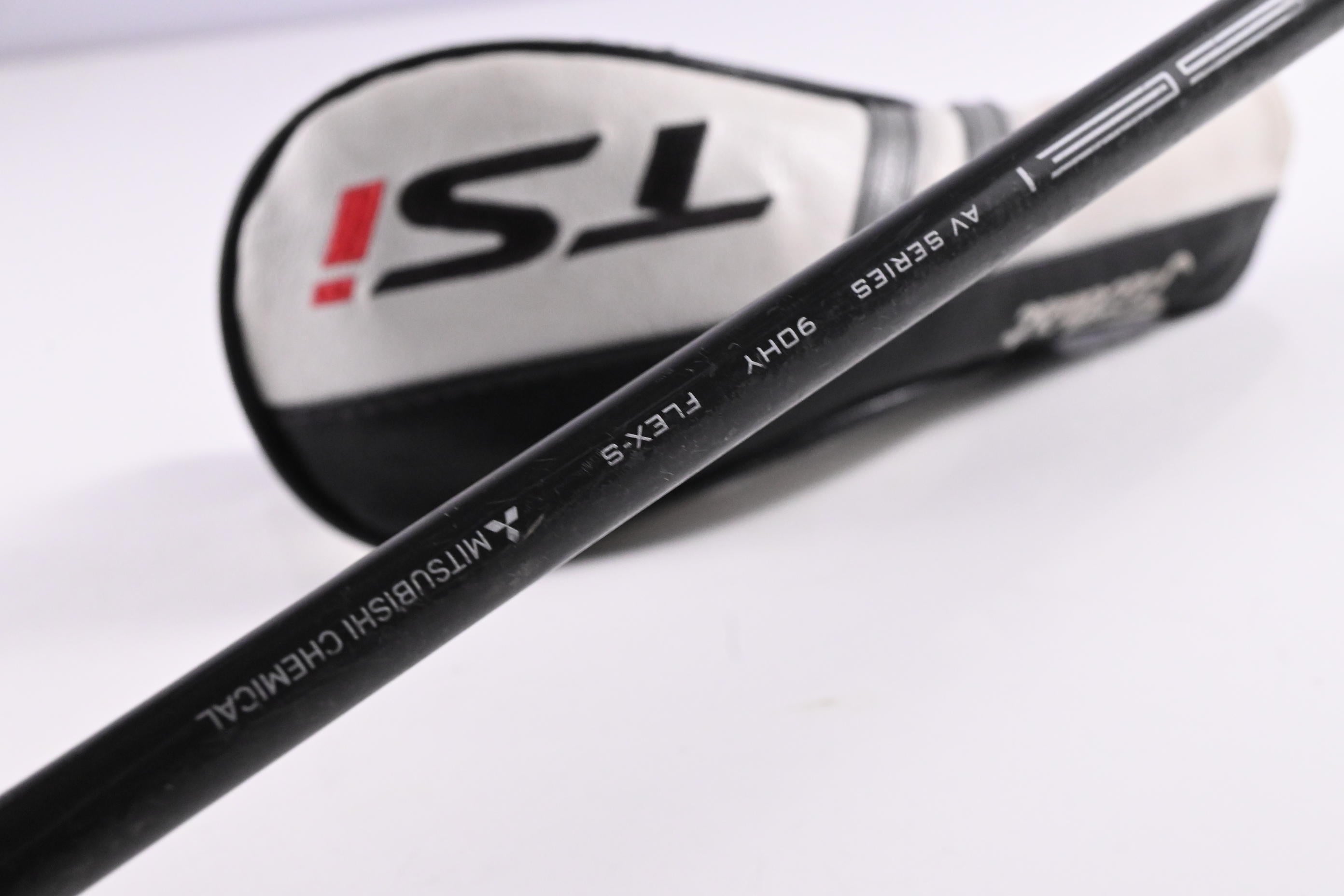 Left Hand Titleist TSi2 #3 Hybrid / 18 Degree / Stiff Flex Tensei AV RAW White