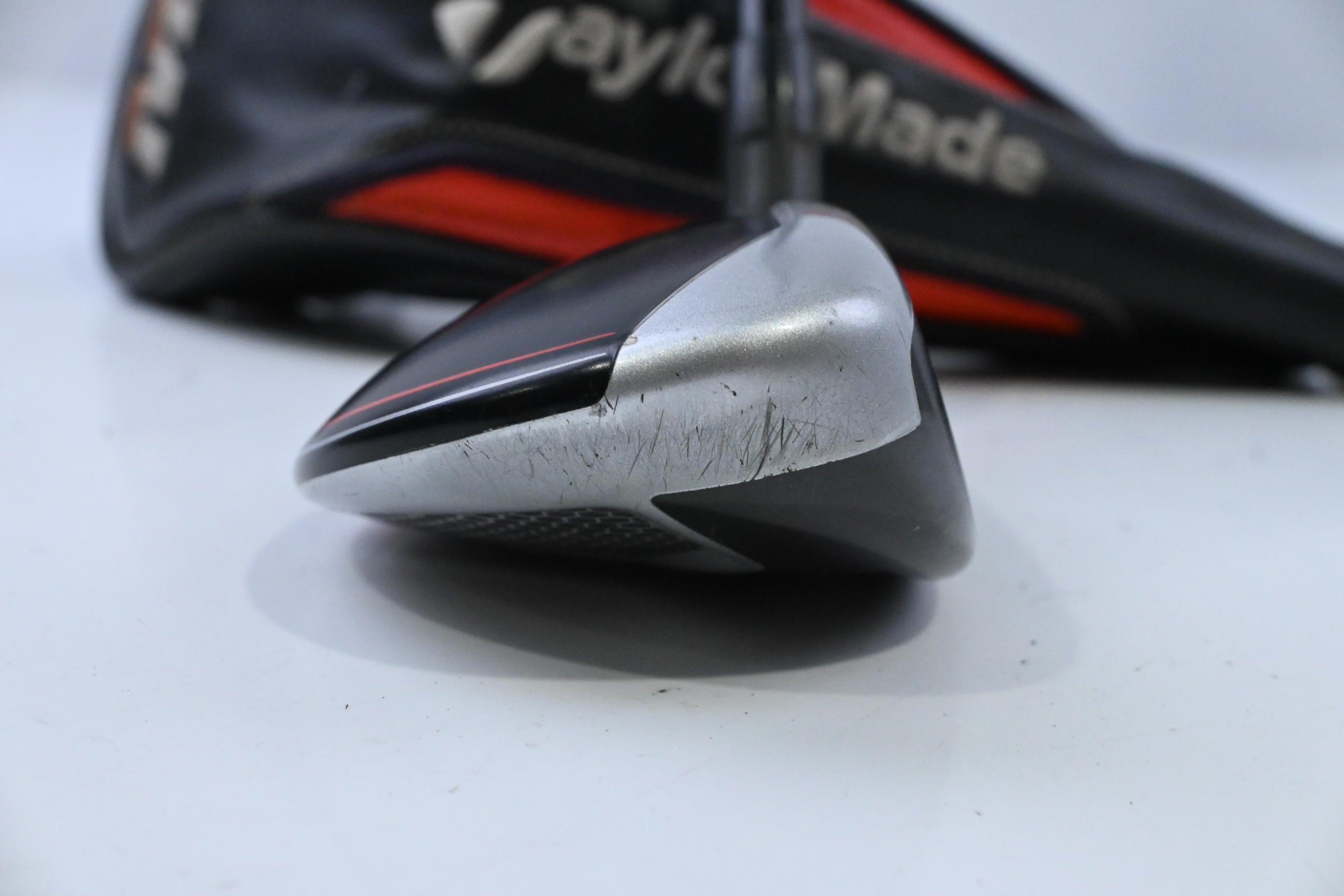 Taylormade M6 #3 Hybrid / 19 Degree / Regular Flex Fujikura Atmos Orange 6 Shaft