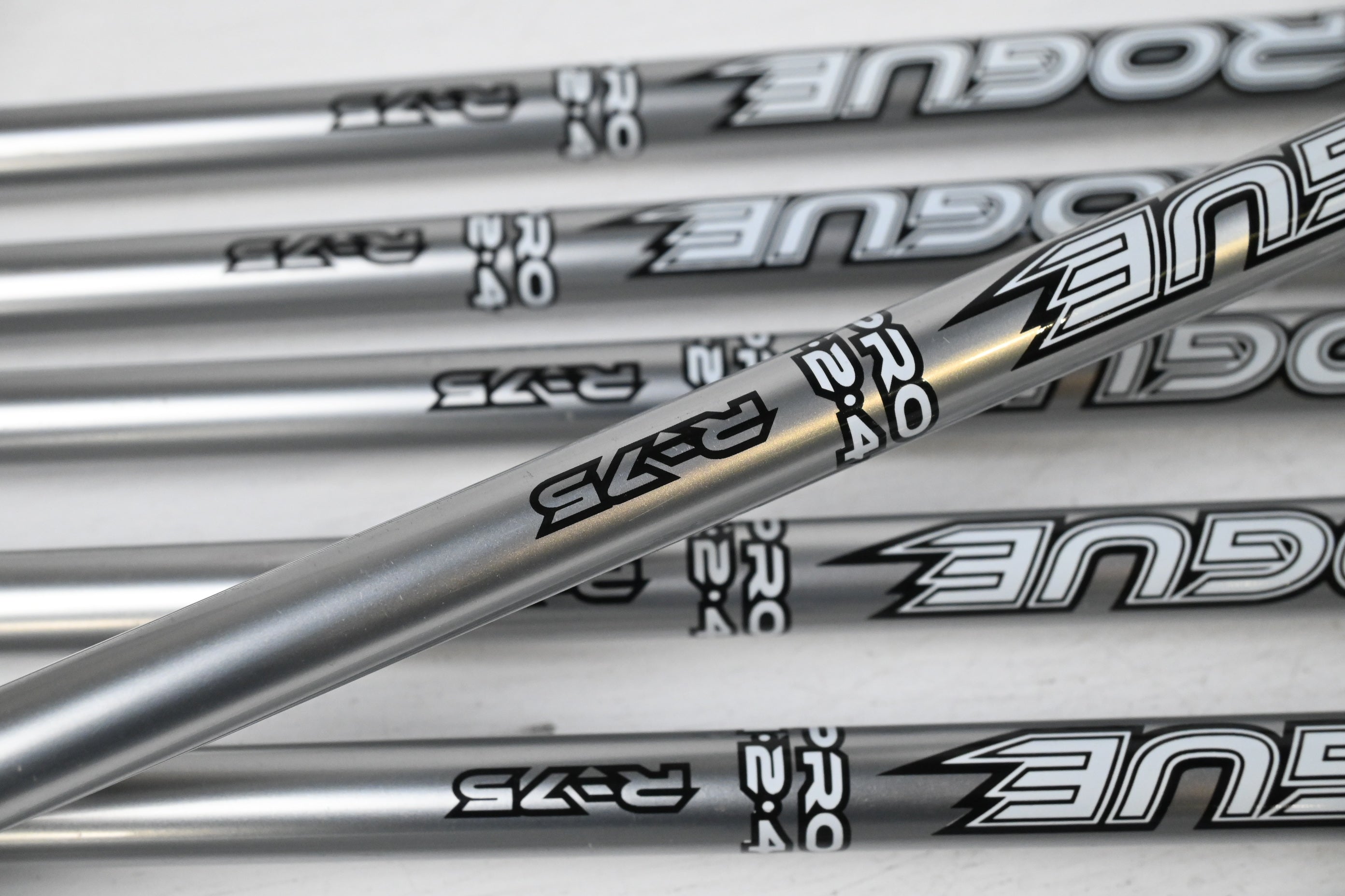 Wilson C200 Irons / 4-PW / Regular Flex Alidila Rogue Pro 75 Shafts