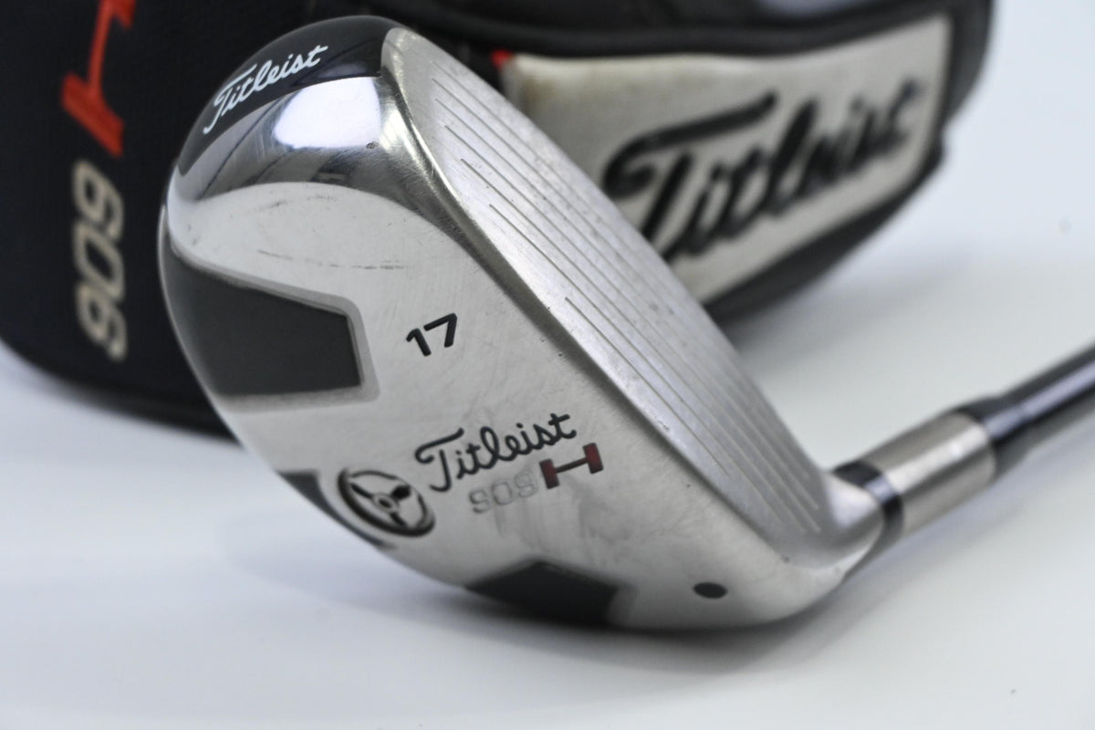 Titleist 909H #2 Hybrid / 17 Degree / Stiff Flex Aldila Voodoo Shaft