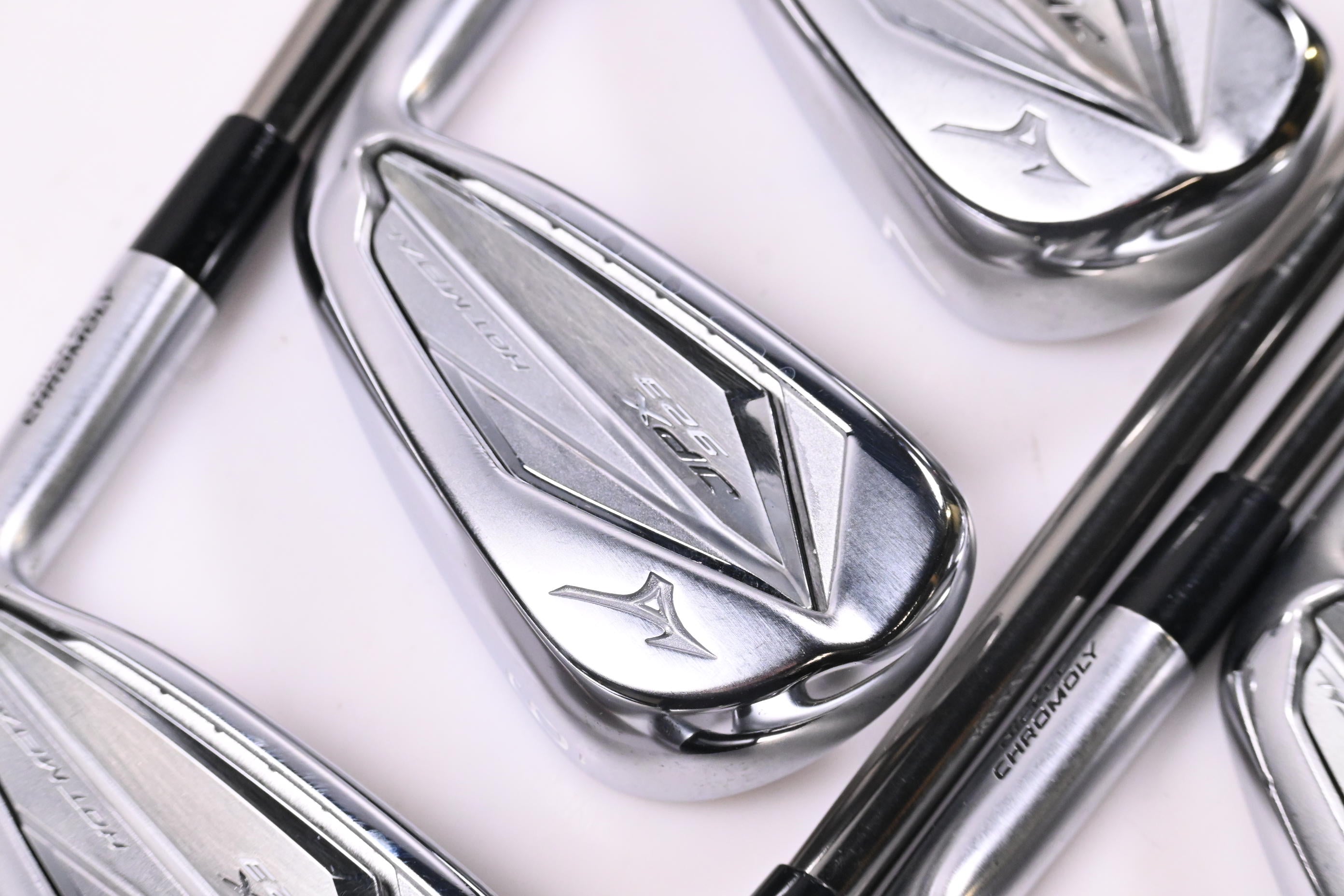 Mizuno JPX 923 Hot Metal Irons / 5-PW+GW / Regular Flex Recoil 95 Shafts