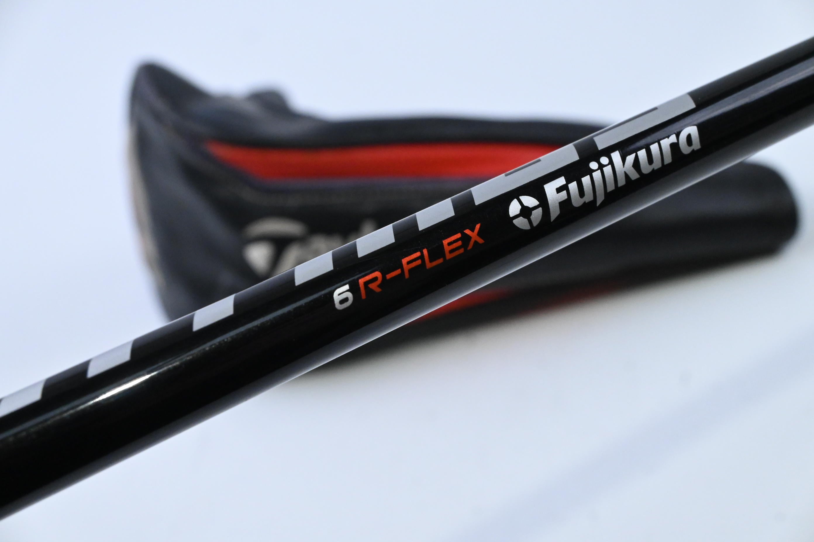 Taylormade M6 #3 Hybrid / 19 Degree / Regular Flex Fujikura Atmos Orange 6 Shaft