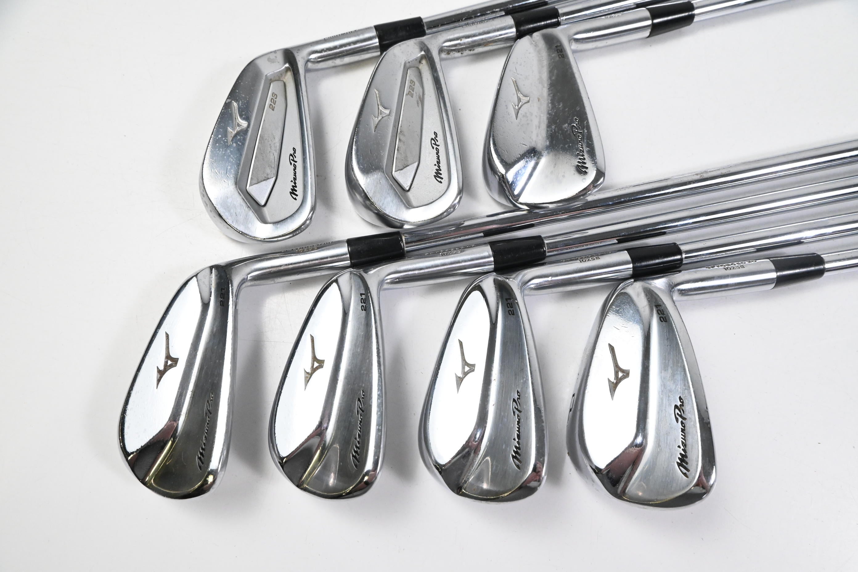 Mizuno Pro 221 Irons / 4-PW / X-Flex Project X Precision Shafts