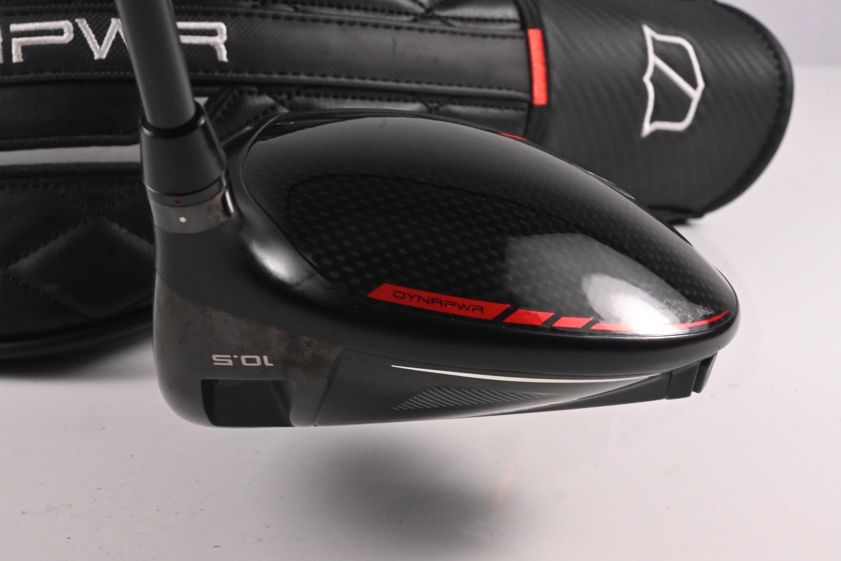 Wilson DYNAPWR 2025 Carbon Driver / 10.5 Degree / Stiff Flex Kai`li White 60 Shaft