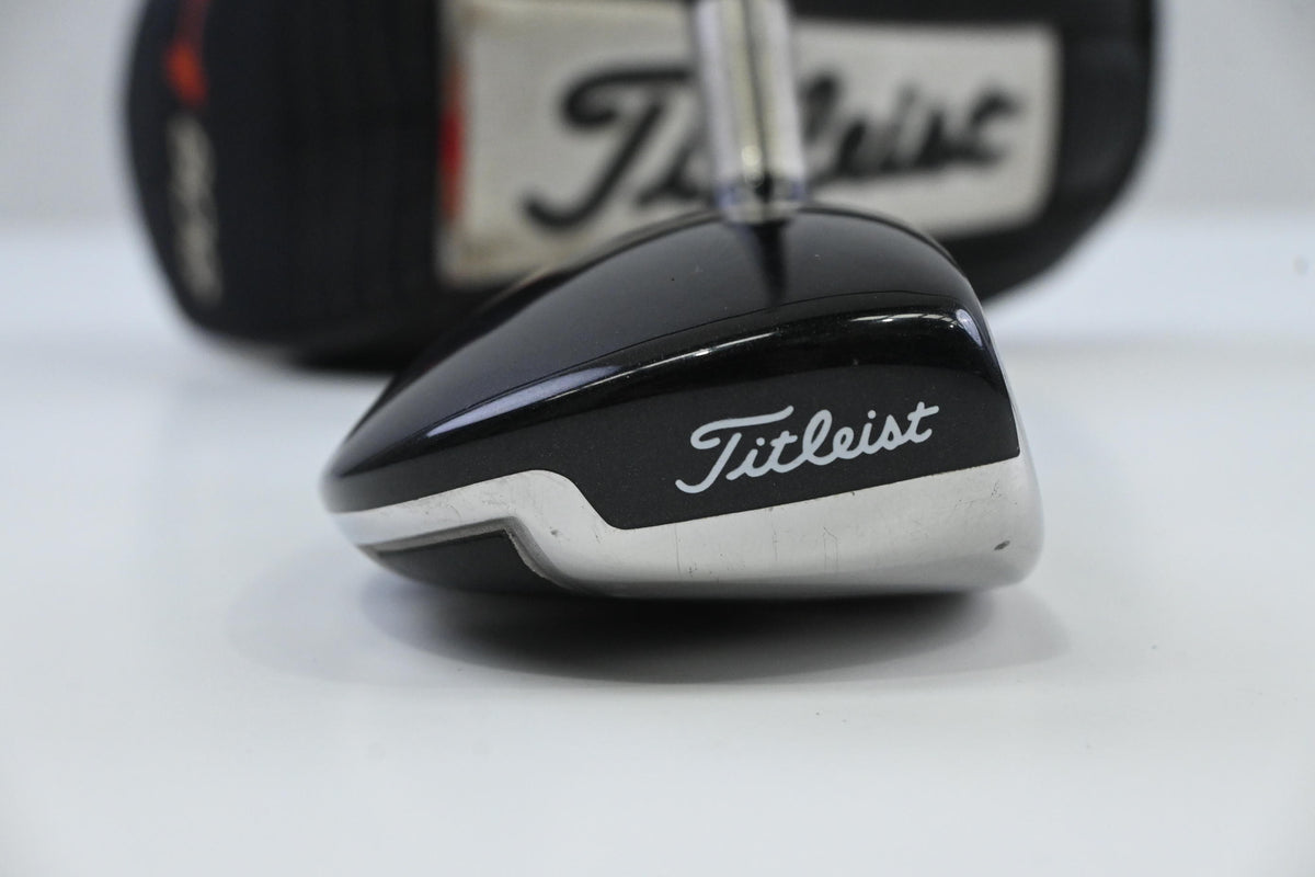 Titleist 909H #2 Hybrid / 17 Degree / Stiff Flex Aldila Voodoo Shaft