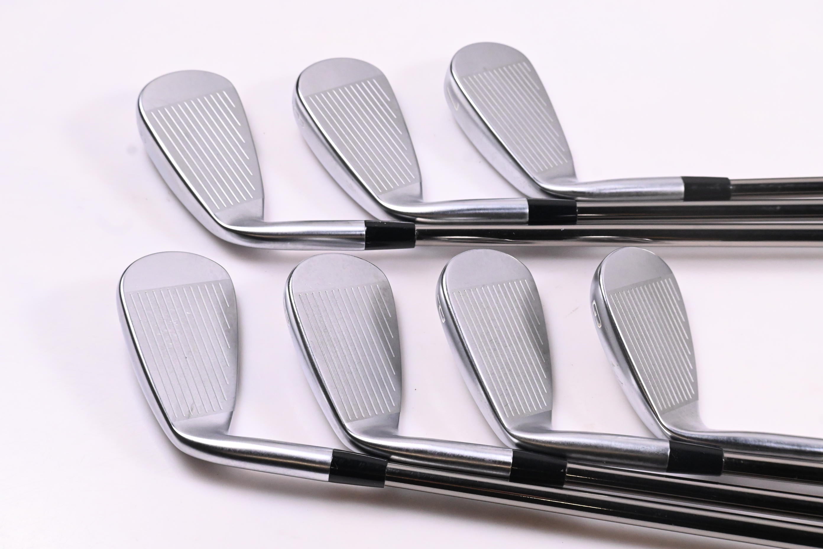 Mizuno JPX 923 Hot Metal Irons / 5-PW+GW / Regular Flex Recoil 95 Shafts