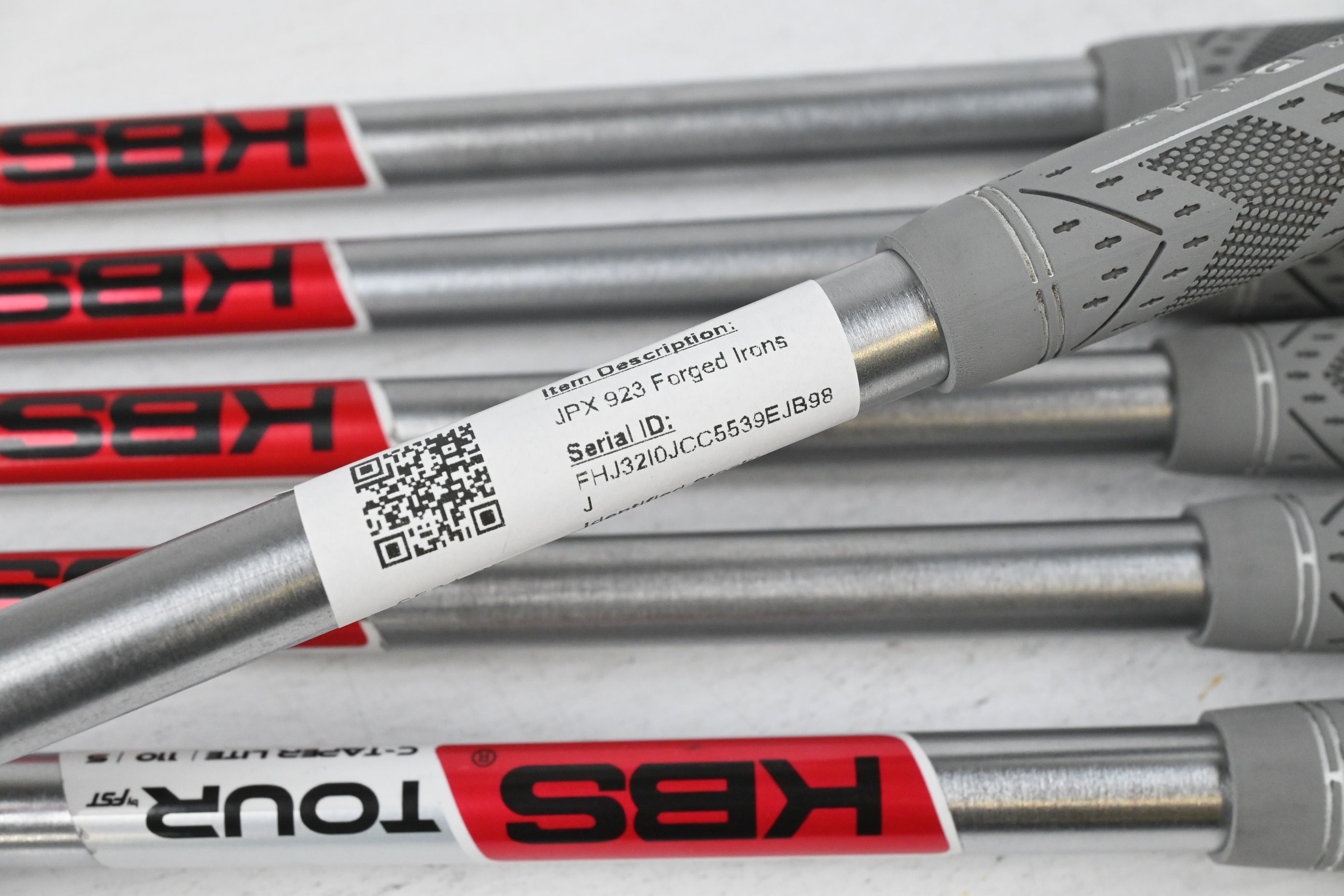 Mizuno JPX 923 Forged Irons / 4-9i / Stiff Flex KBS Tour C-Taper Lite 110 Shafts