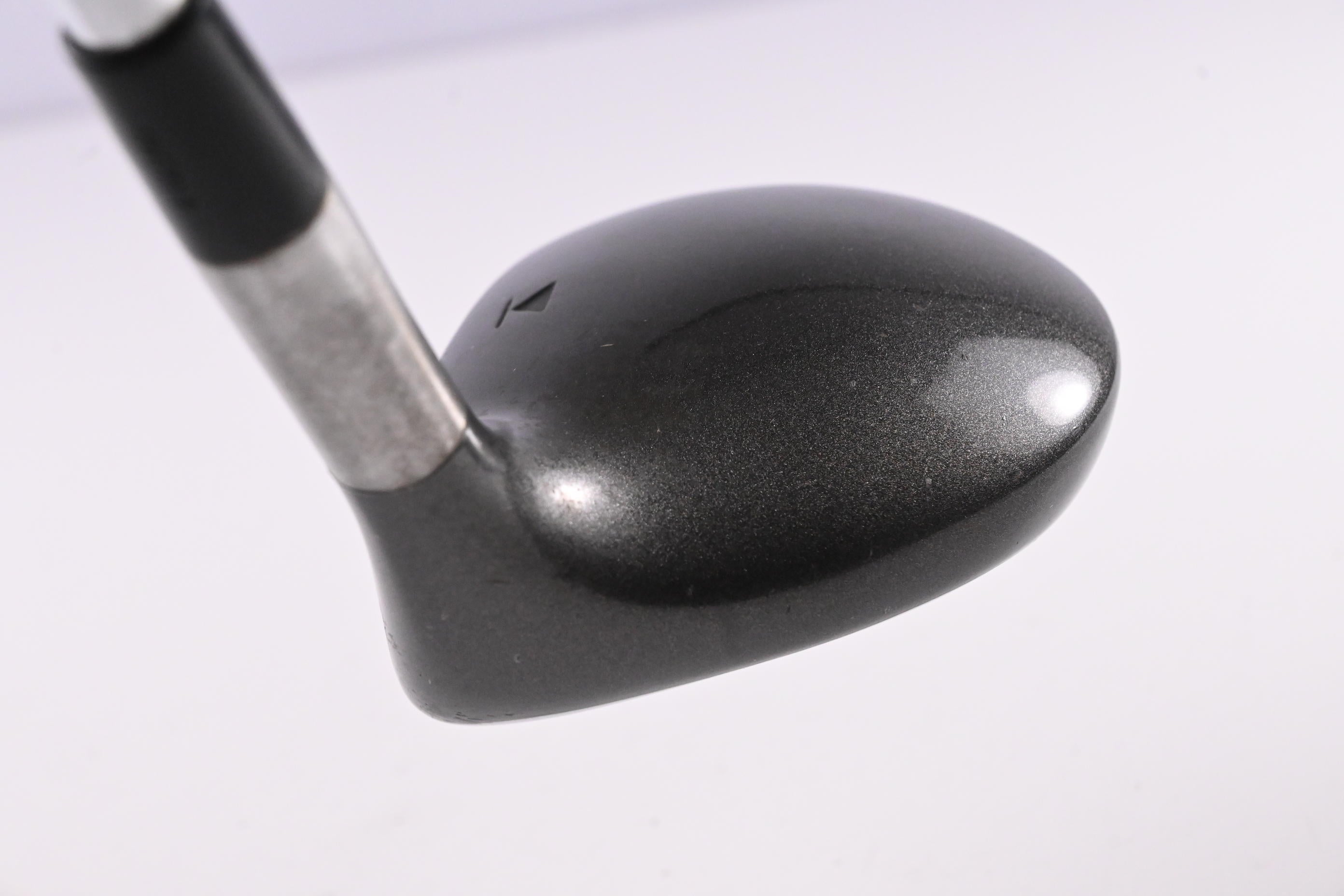Titleist 975 F #3 Wood / 16.5 Degree / Regular Flex Dynamic Gold R300 Shaft