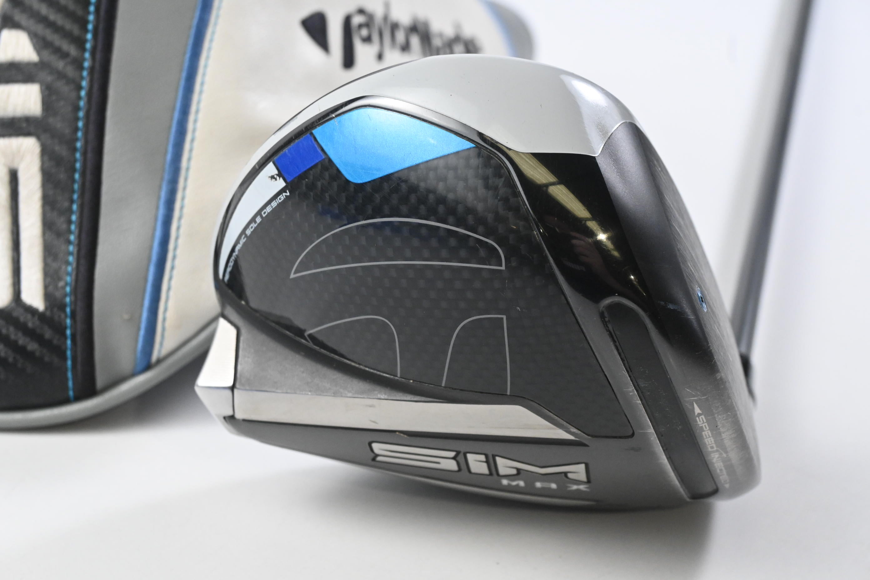 Taylormade SIM Max Driver / 10.5 Degree / Stiff Flex Hzrdus Smoke 70 Shaft