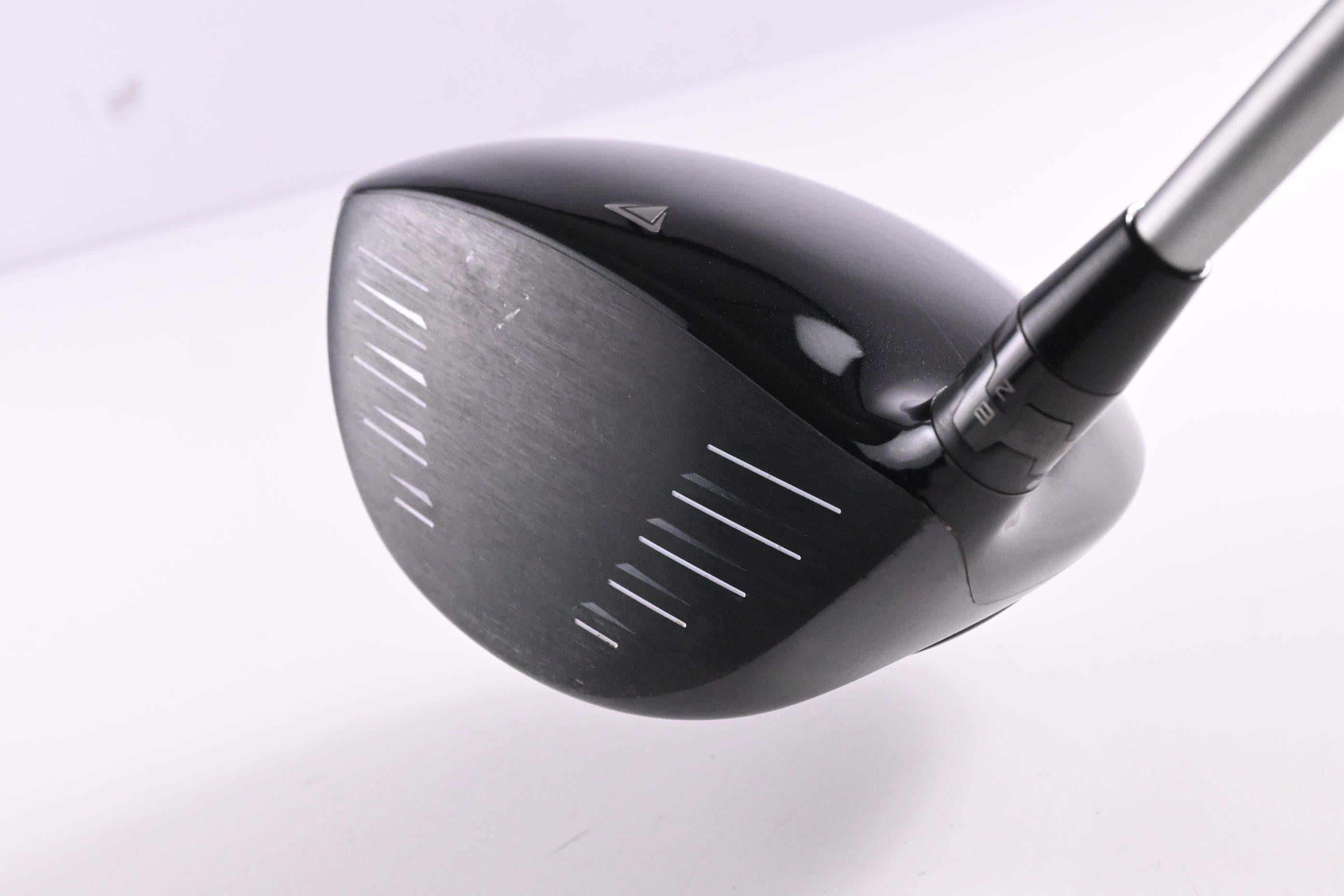 Titleist 915 D2 Driver / 10.5 / Regular Flex Diamana M+ Red 50 Shaft