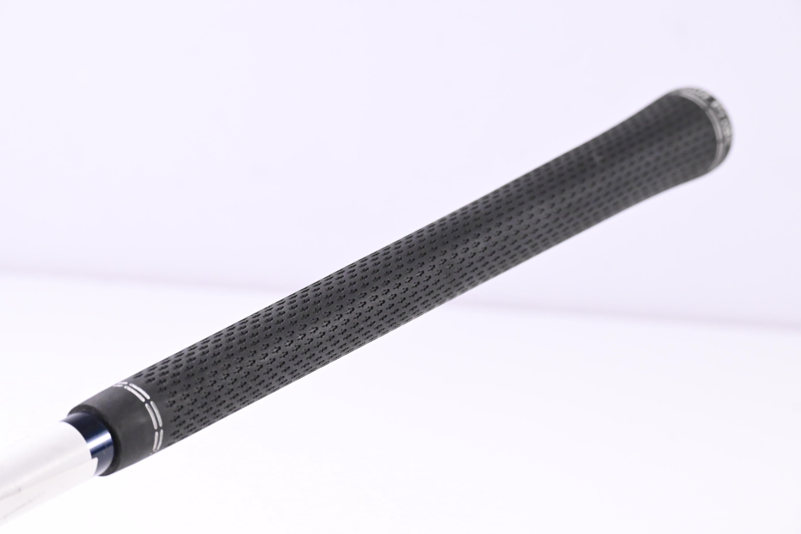 Wilson Staff Dynapower Carbon 2023 Driver / 9 Degree / Stiff Flex Ventus Blue 6