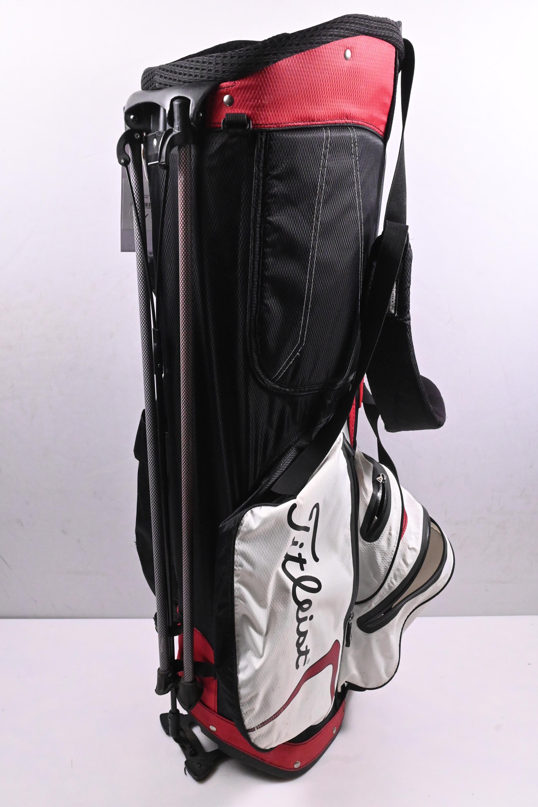 Titleist StaDry Stand Bag / 4-Way Divider / White, Black & Red