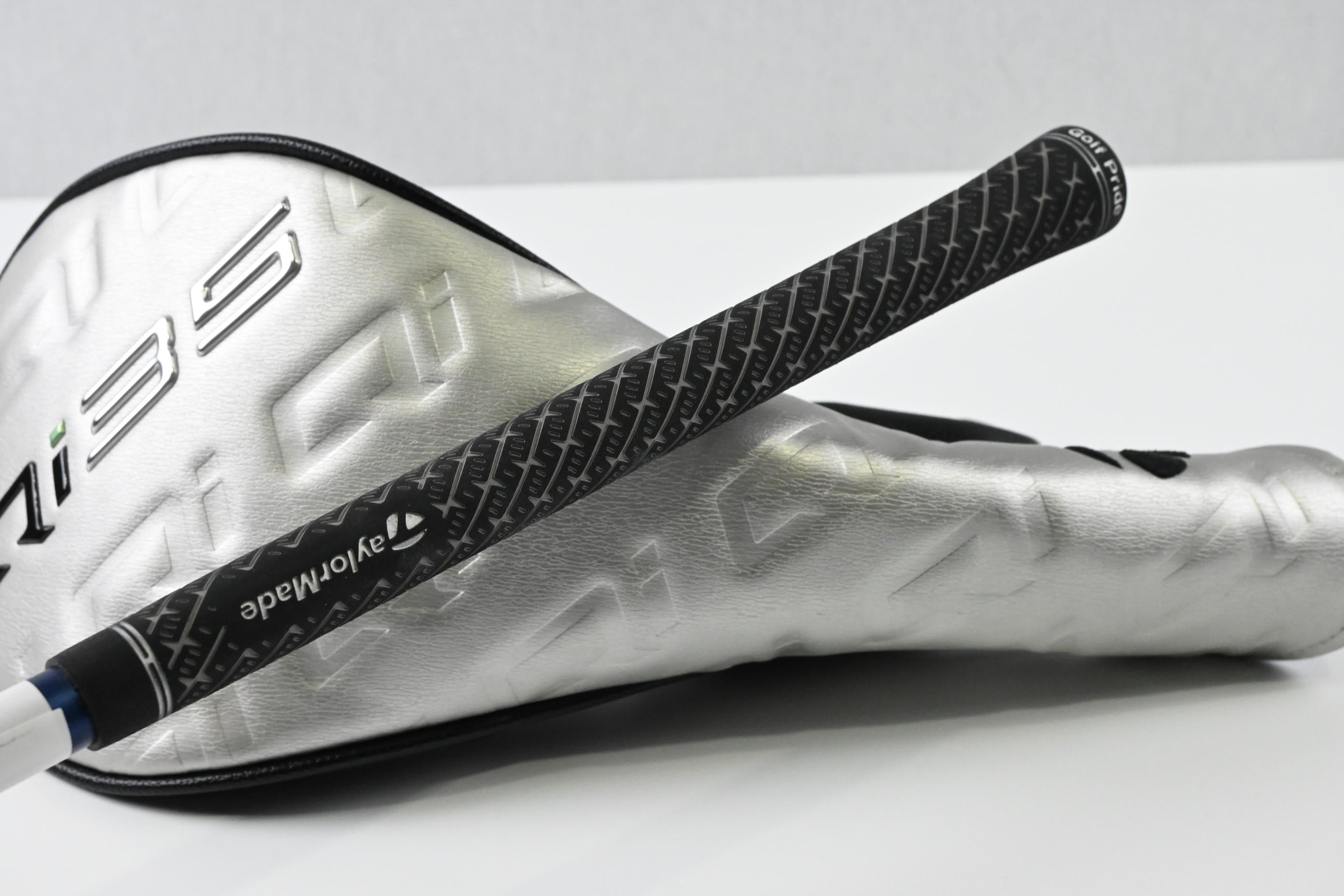 Taylormade Qi35 LS Driver / 9 Degree / Stiff Flex Fujikura Ventus Blue 5