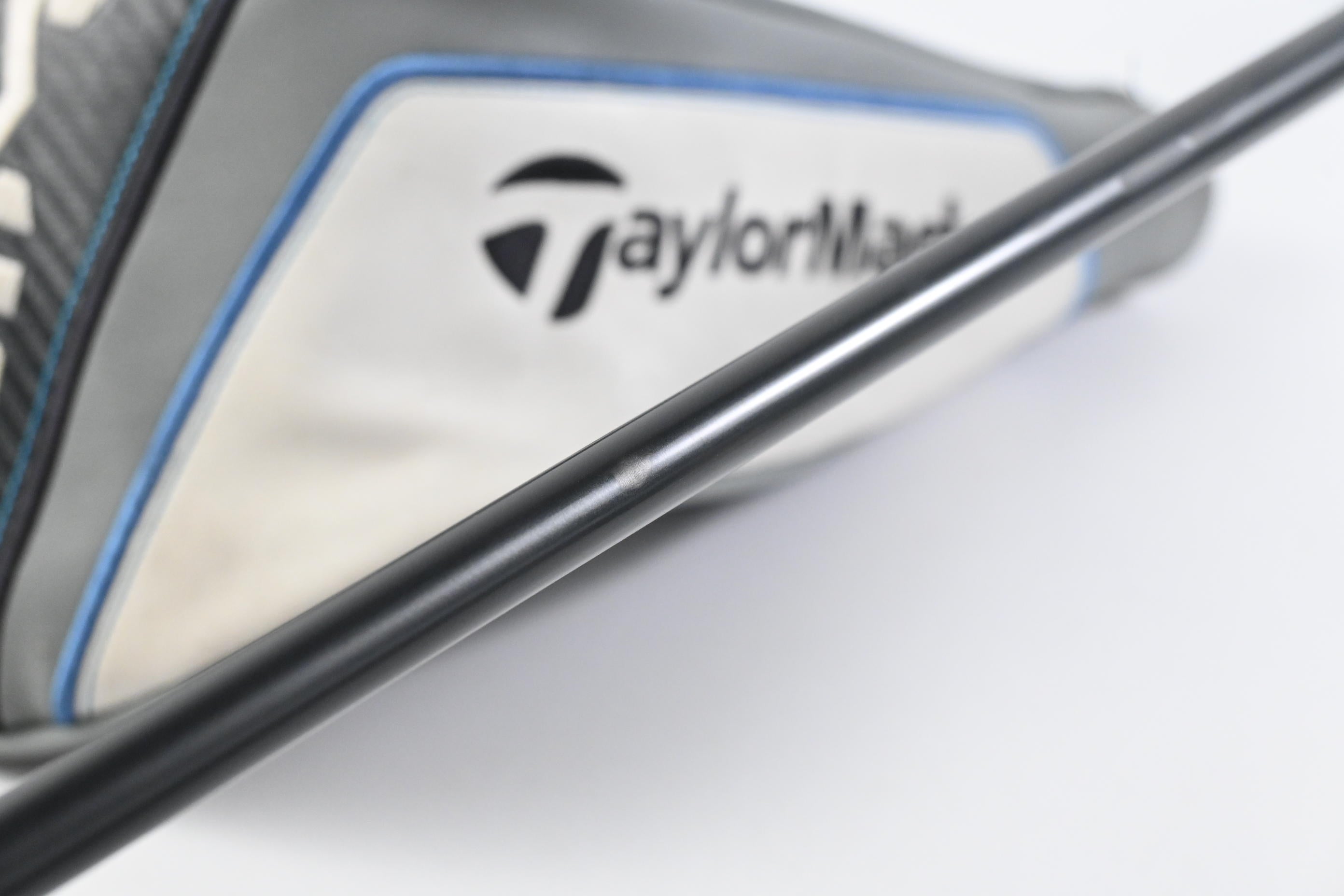 Taylormade SIM Max Driver / 10.5 Degree / Stiff Flex Hzrdus Smoke 70 Shaft