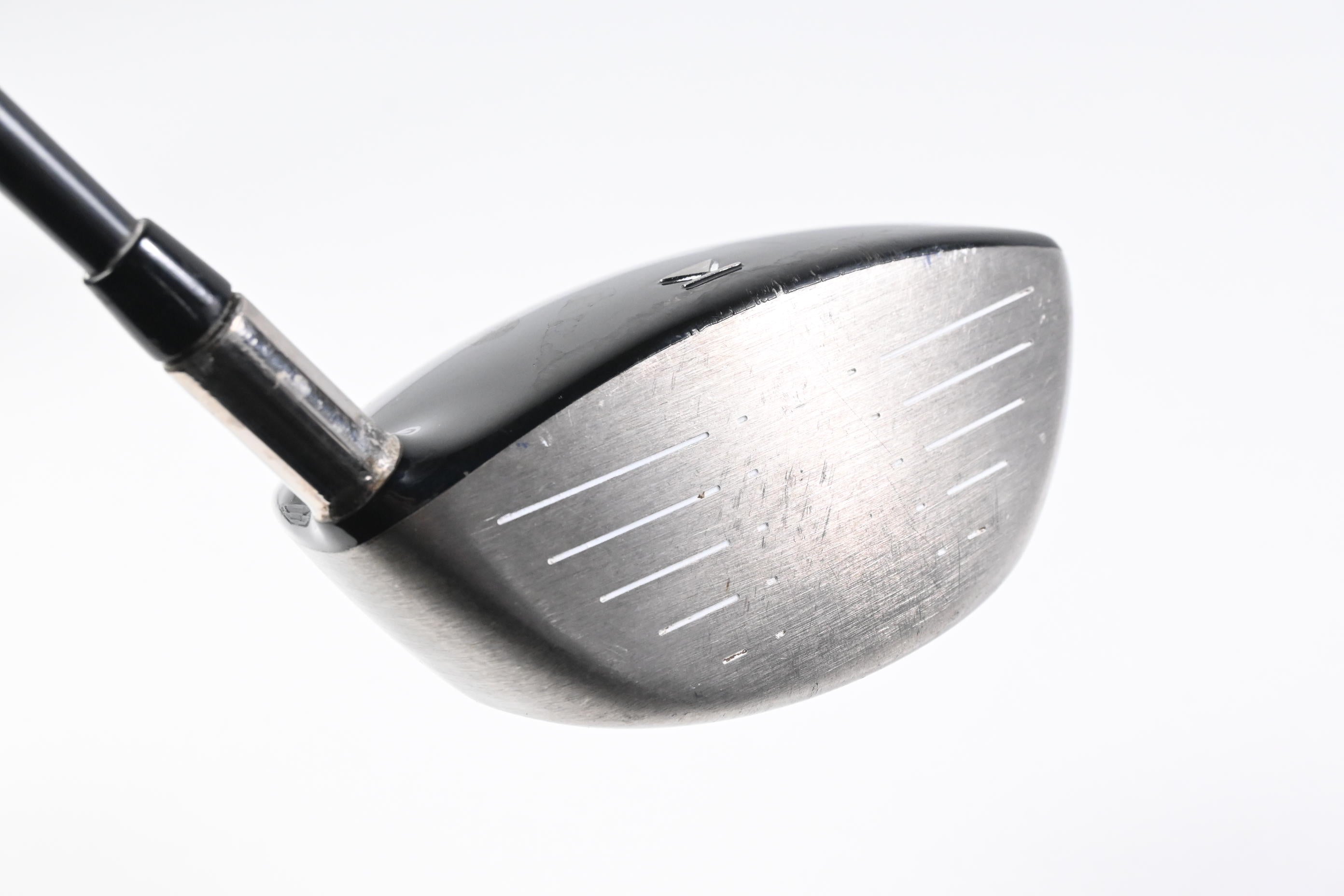 Left Hand Titleist 907 D1 Driver / 9.5 Degree / Stiff Flex Aldila 67 Shaft