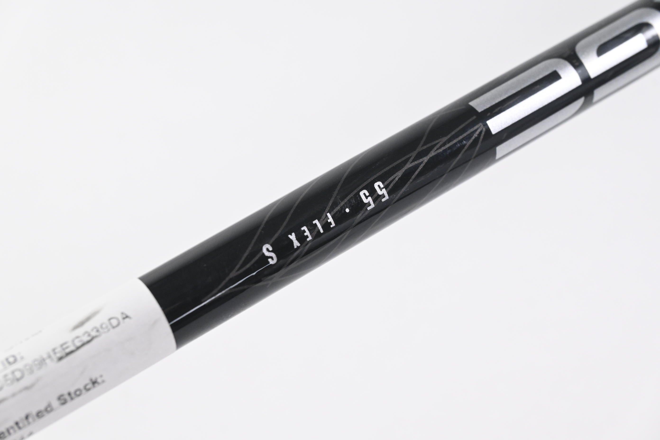 Titleist 915 D2 Driver / 9.5 Degree / Stiff Flex Kuro Kage Black Series 55 Shaft
