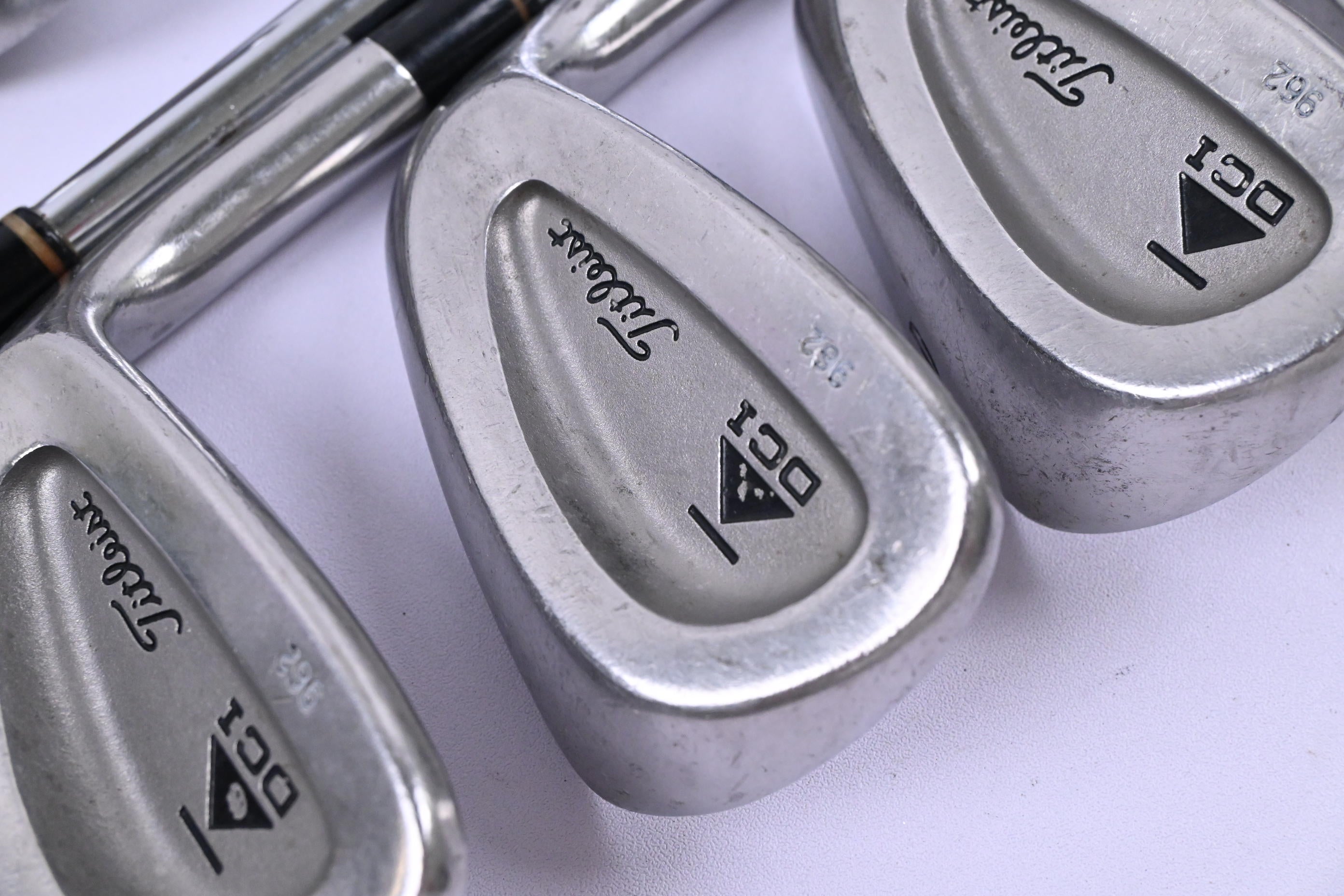 Titleist DCI 962 Irons / 3-SW / Regular Flex Dynamic Gold R300 Shafts