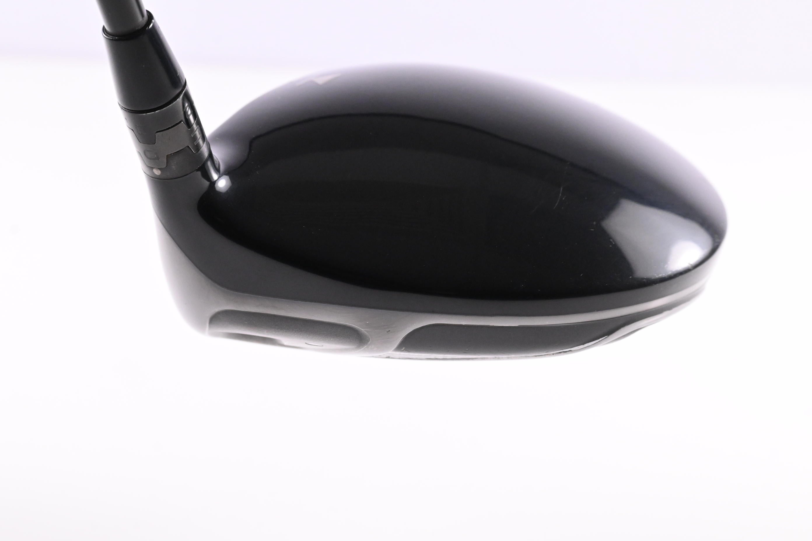 Titleist 910 D3 Driver / 9.5 Degree / Stiff Flex Diamana 'ahina 72 Shaft