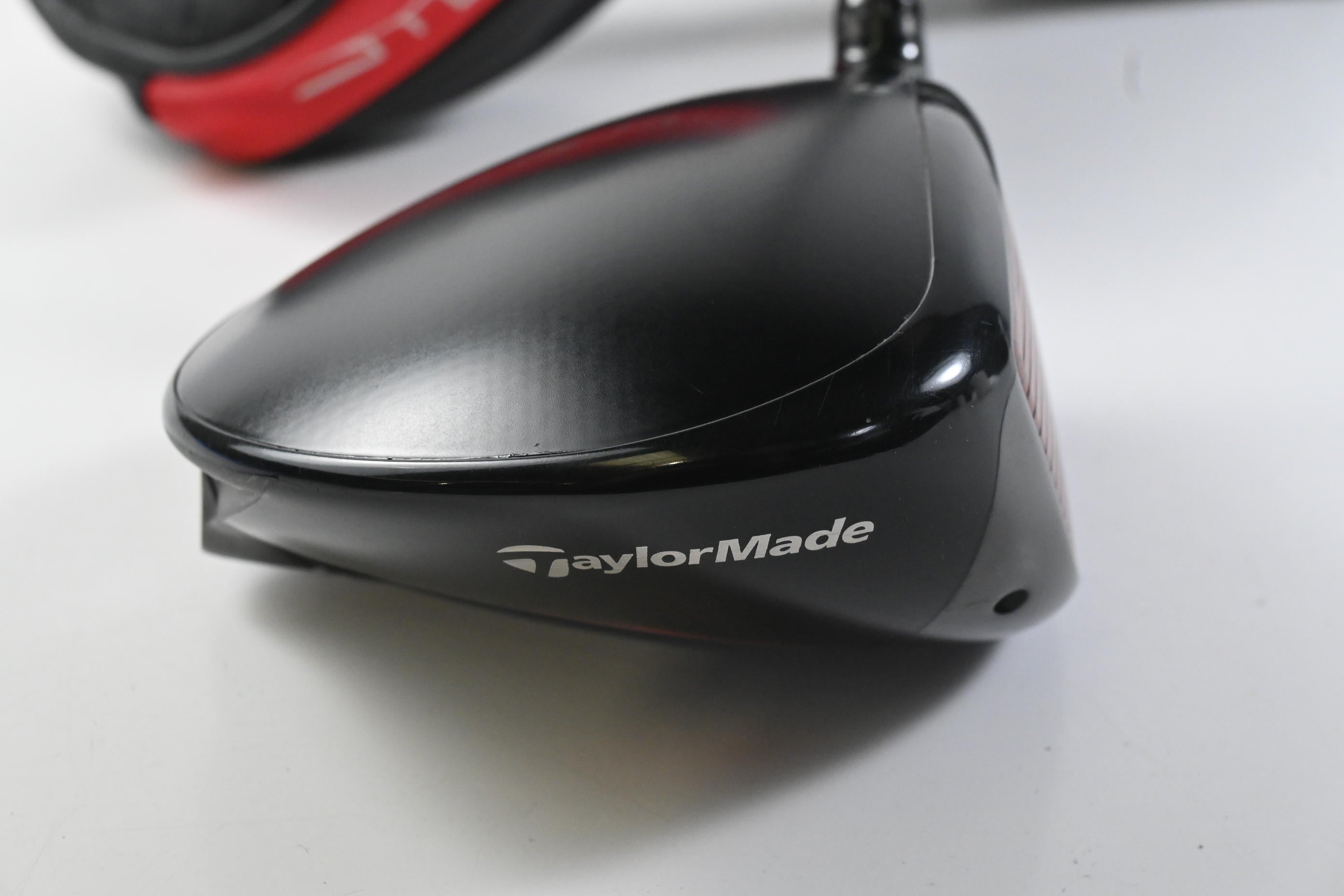 Taylormade Stealth Driver / 10.5 Degree / Stiff Flex Hzrdus Smoke Black RDX 60