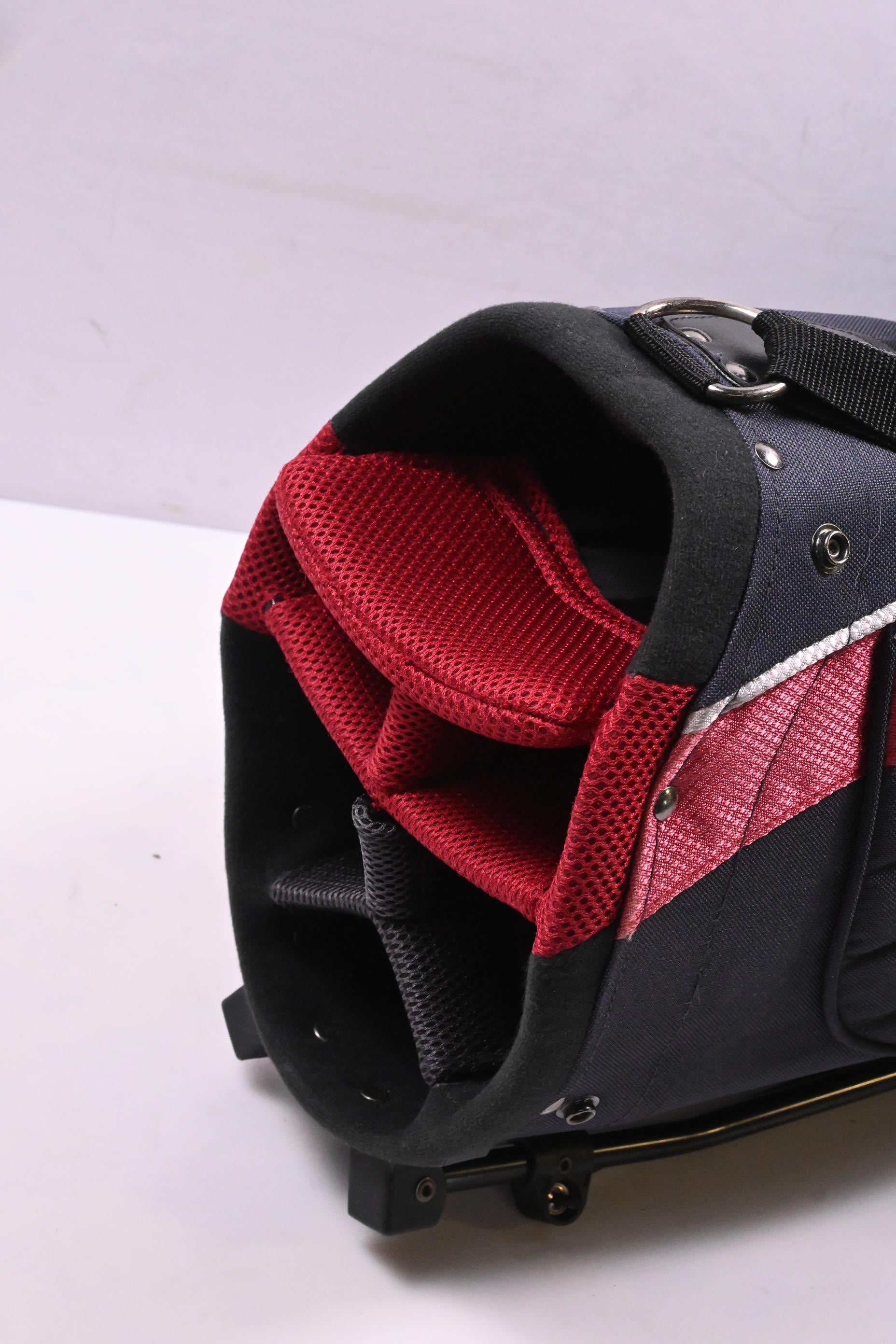 Wilson Stand Bag / 6-Way Divider / Black, Red